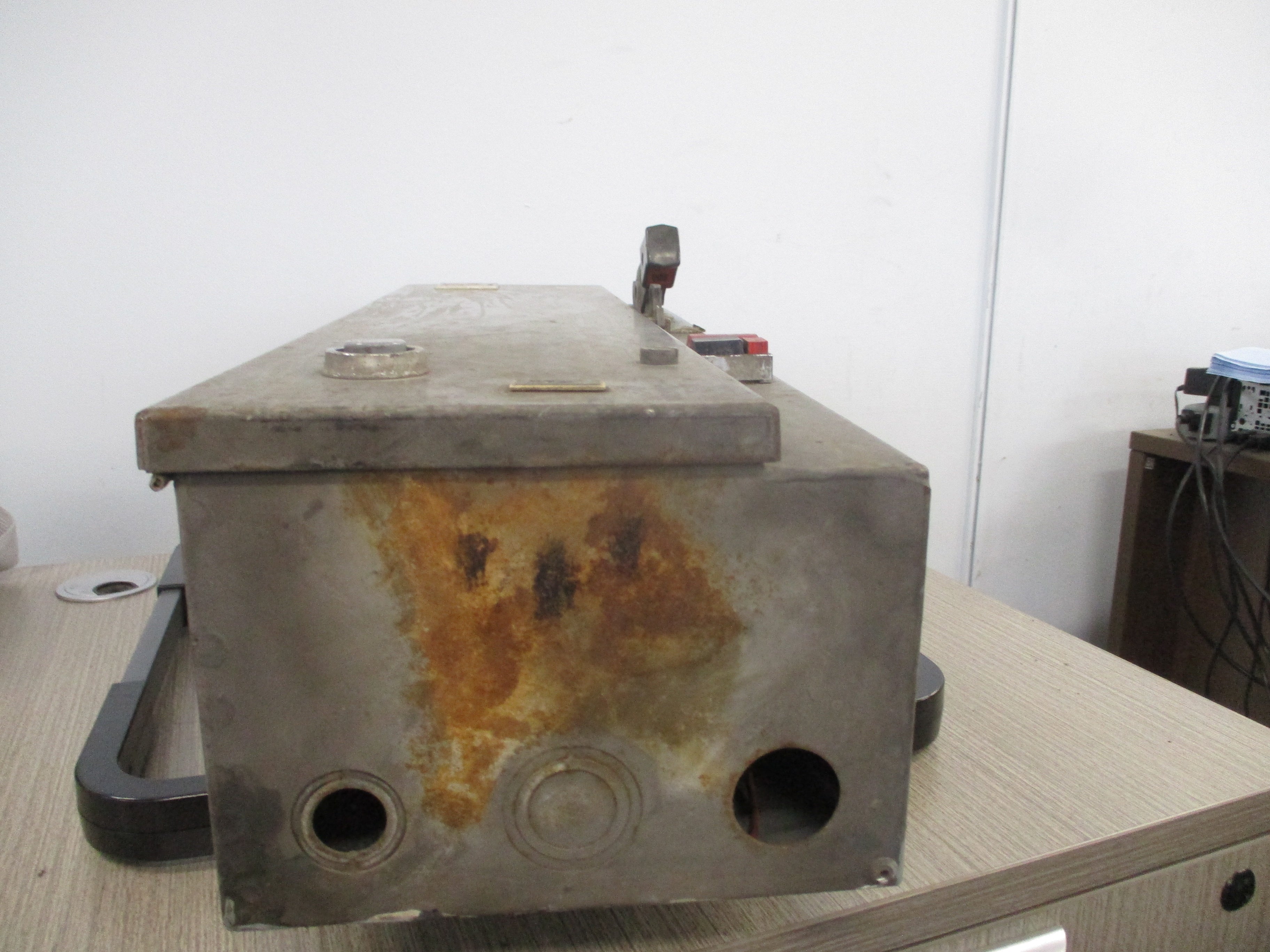 Cutler-Hammer Size 0 Breaker Combination A10BN0 120V Coil 15A Breaker Used