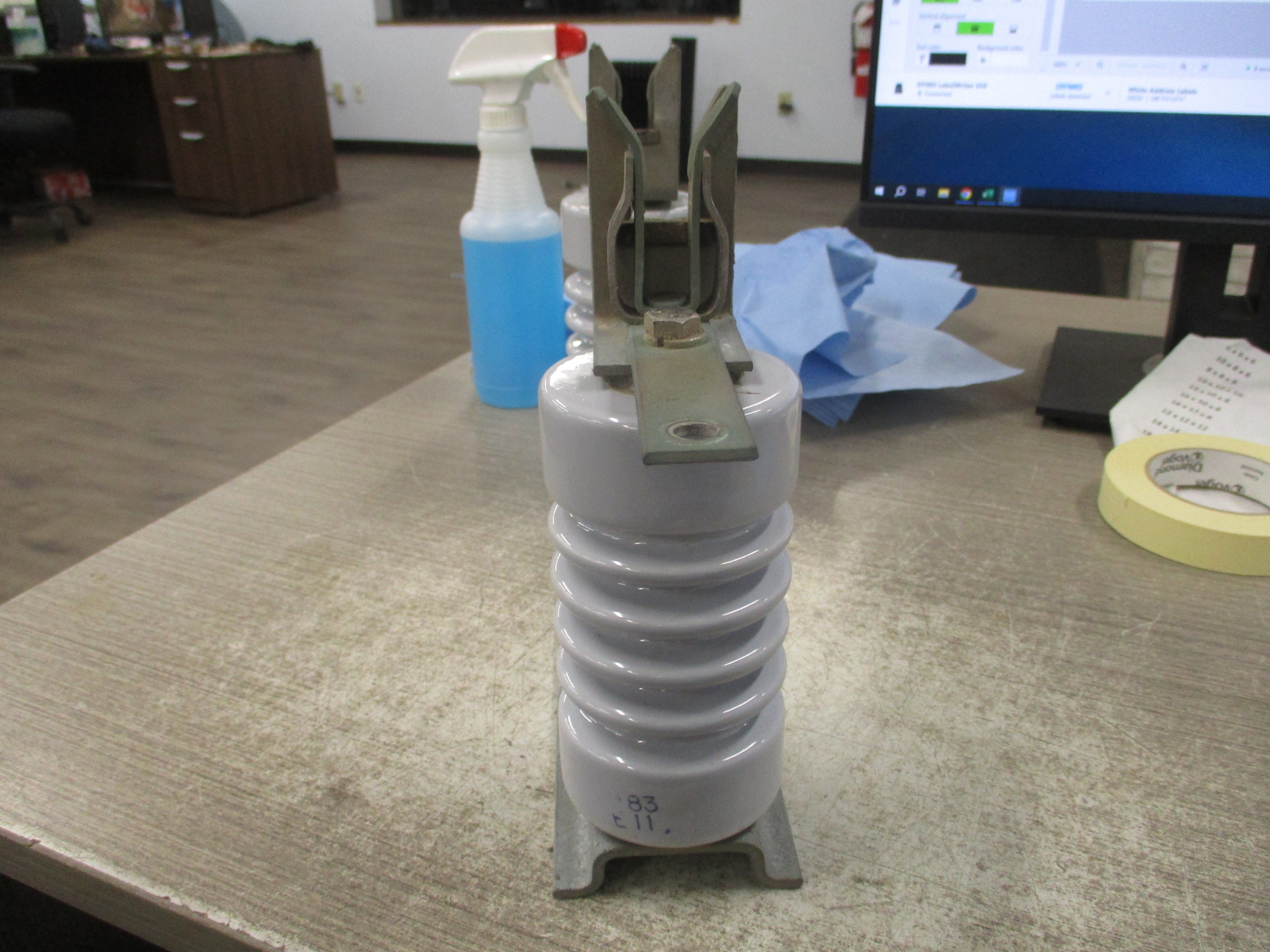 McGraw-Edison NX Fuse Support 83-3 200A 8.3KV Used