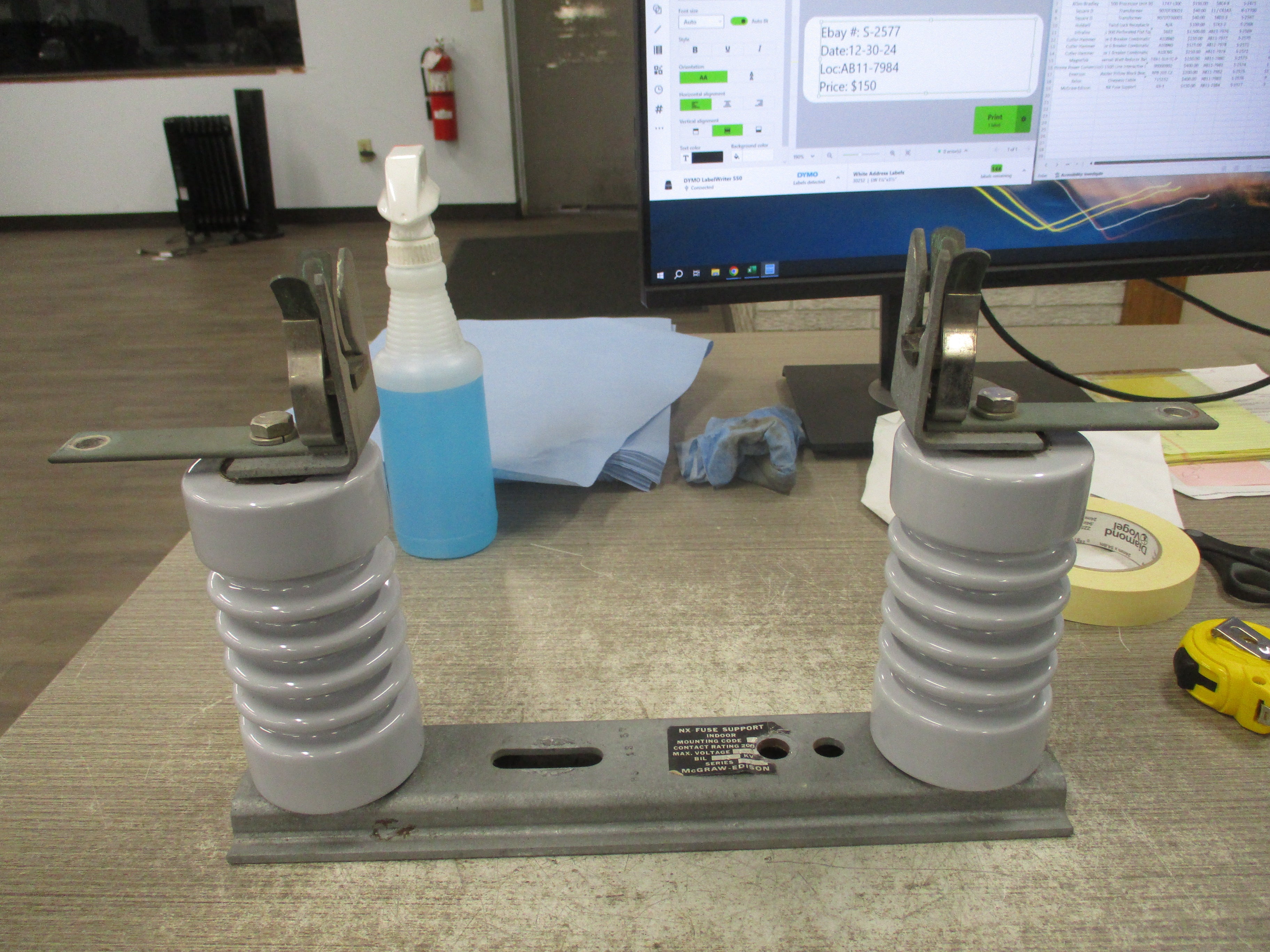 McGraw-Edison NX Fuse Support 85-1 200A 8.3KV Used