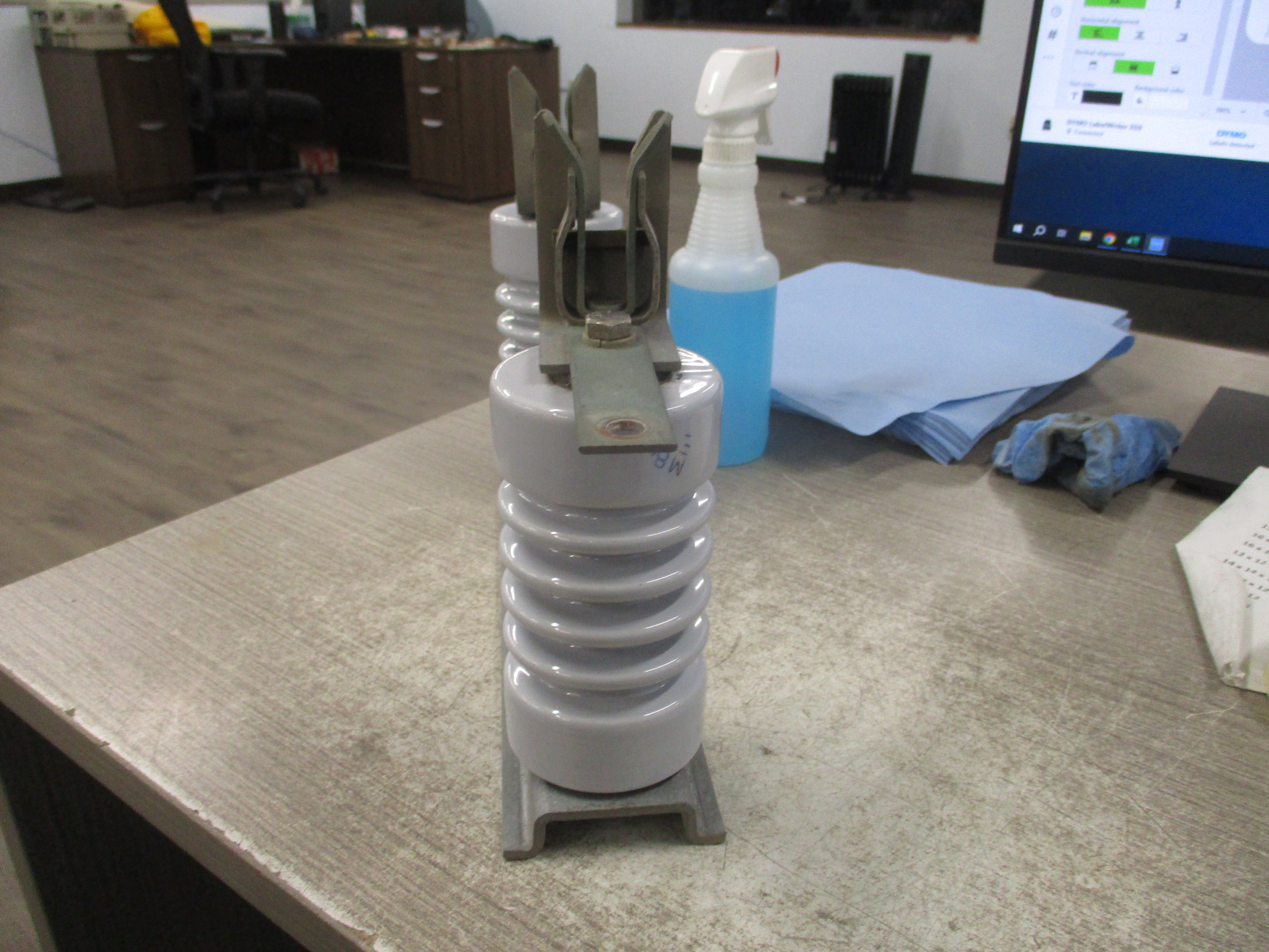 McGraw-Edison NX Fuse Support 85-1 200A 8.3KV Used