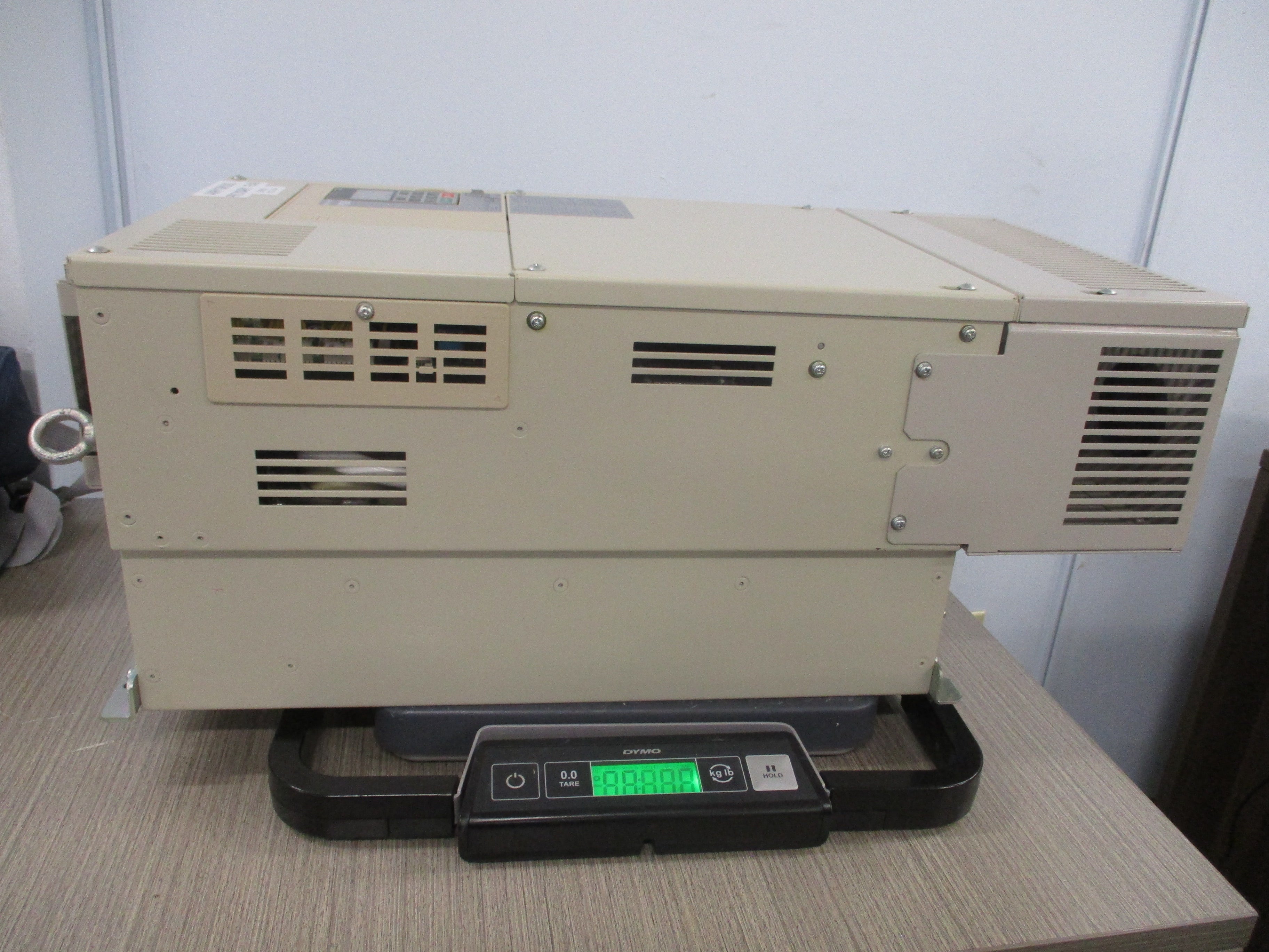 Yaskawa P1000 AC Drive CIMR-PU4A0103FAA 75HP 3Ph Input: 380-480V 50/60Hz 105A