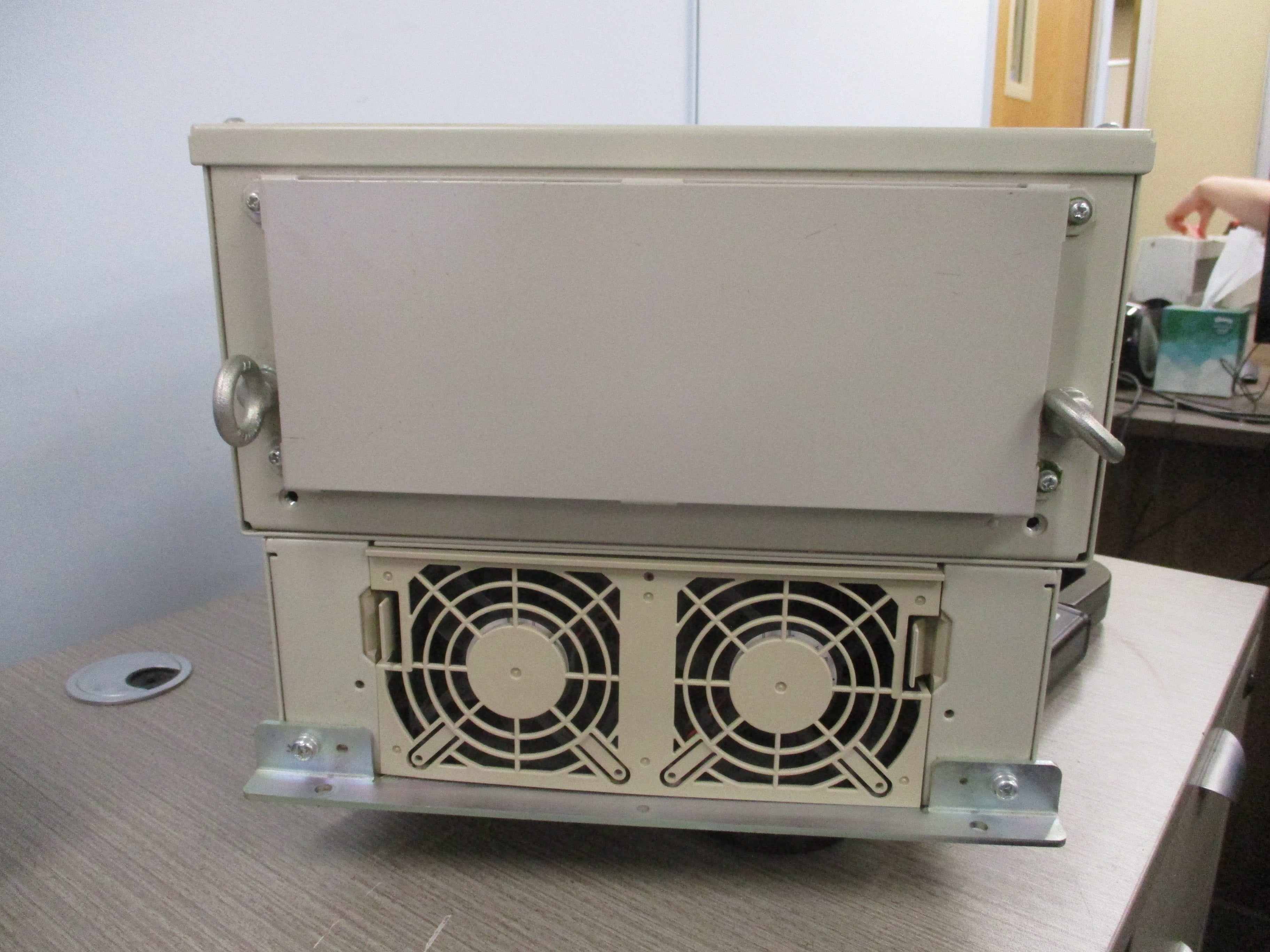 Yaskawa P1000 AC Drive CIMR-PU4A0103FAA 75HP 3Ph Input: 380-480V 50/60Hz 105A