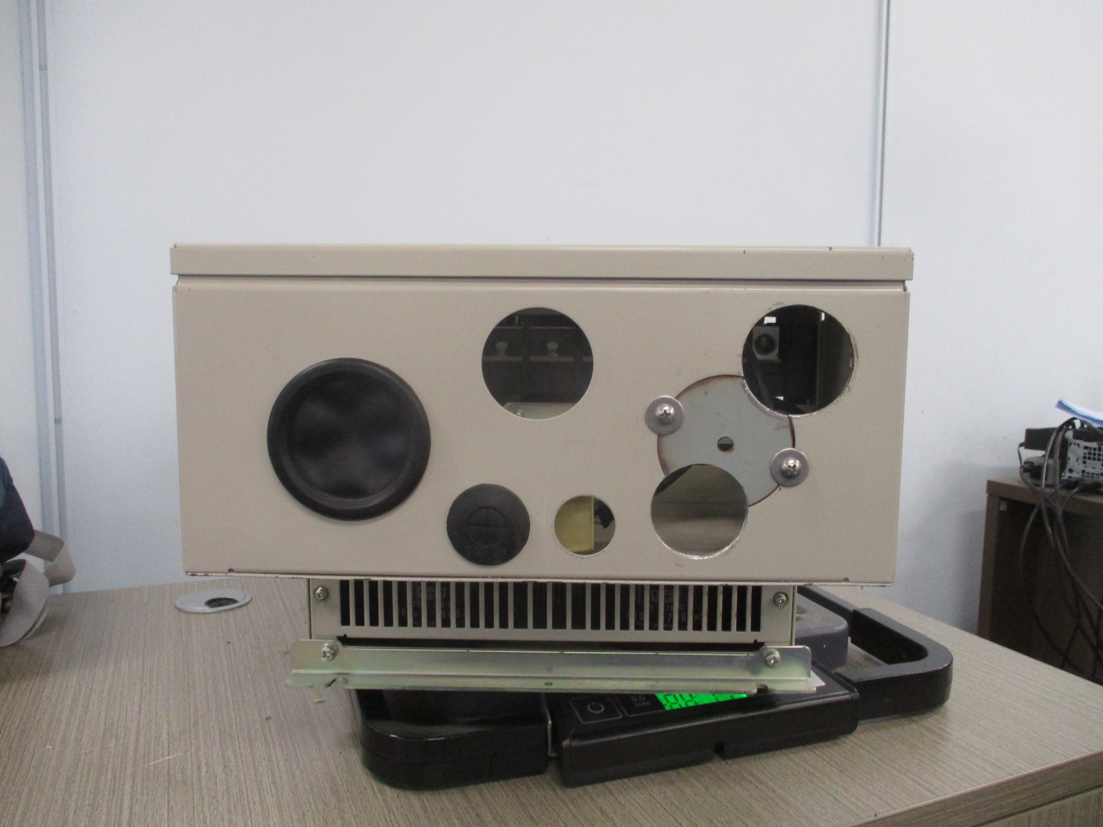 Yaskawa P1000 AC Drive CIMR-PU4A0103FAA 75HP 3Ph Input: 380-480V 50/60Hz 105A