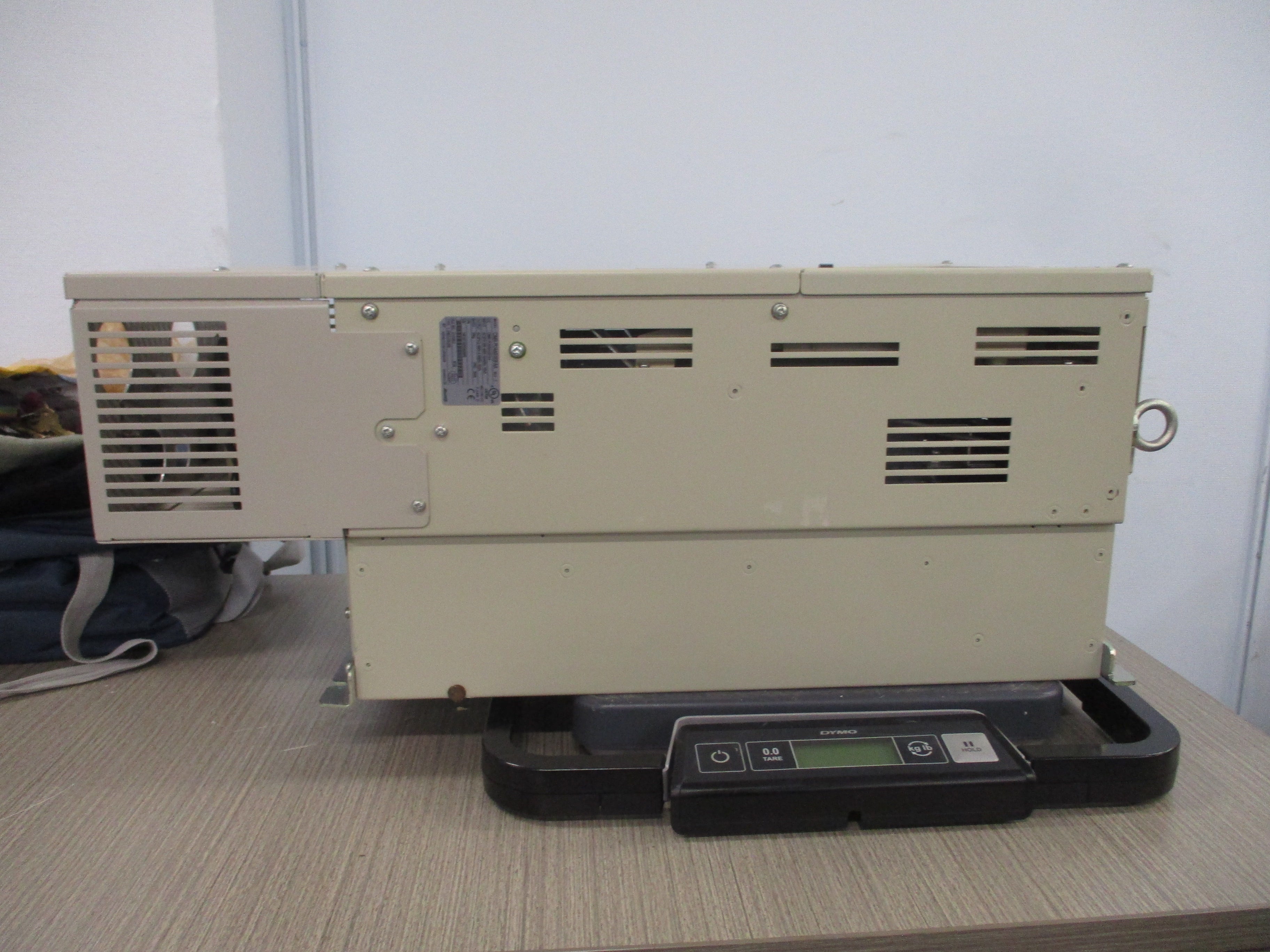 Yaskawa P1000 AC Drive CIMR-PU4A0103FAA 75HP 3Ph Input: 380-480V 50/60Hz 105A