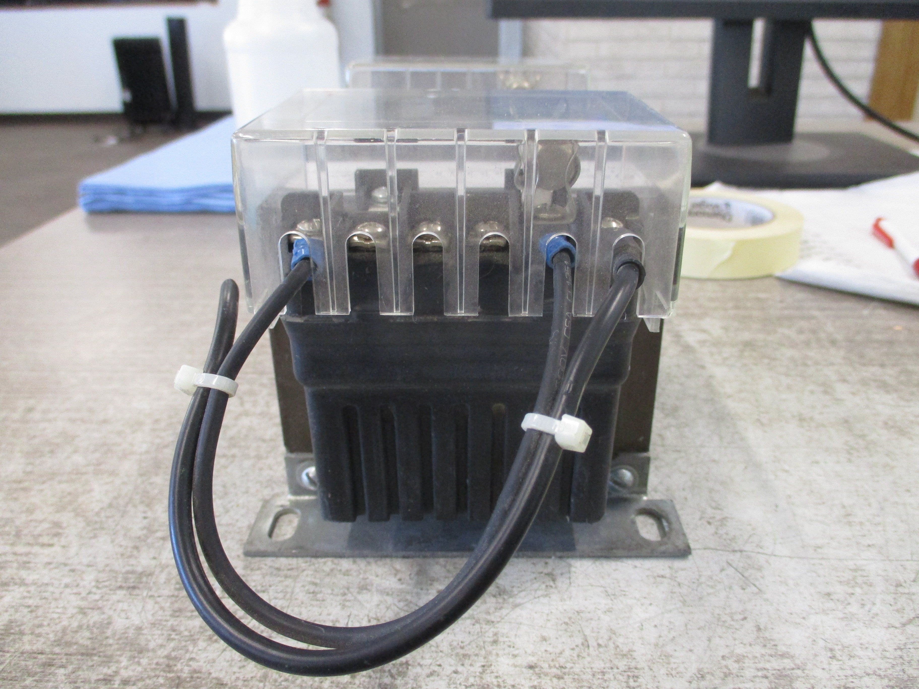 Hammond Control Transformer 184737 500VA Pri: 380/415/460/480/500V Sec: 115V