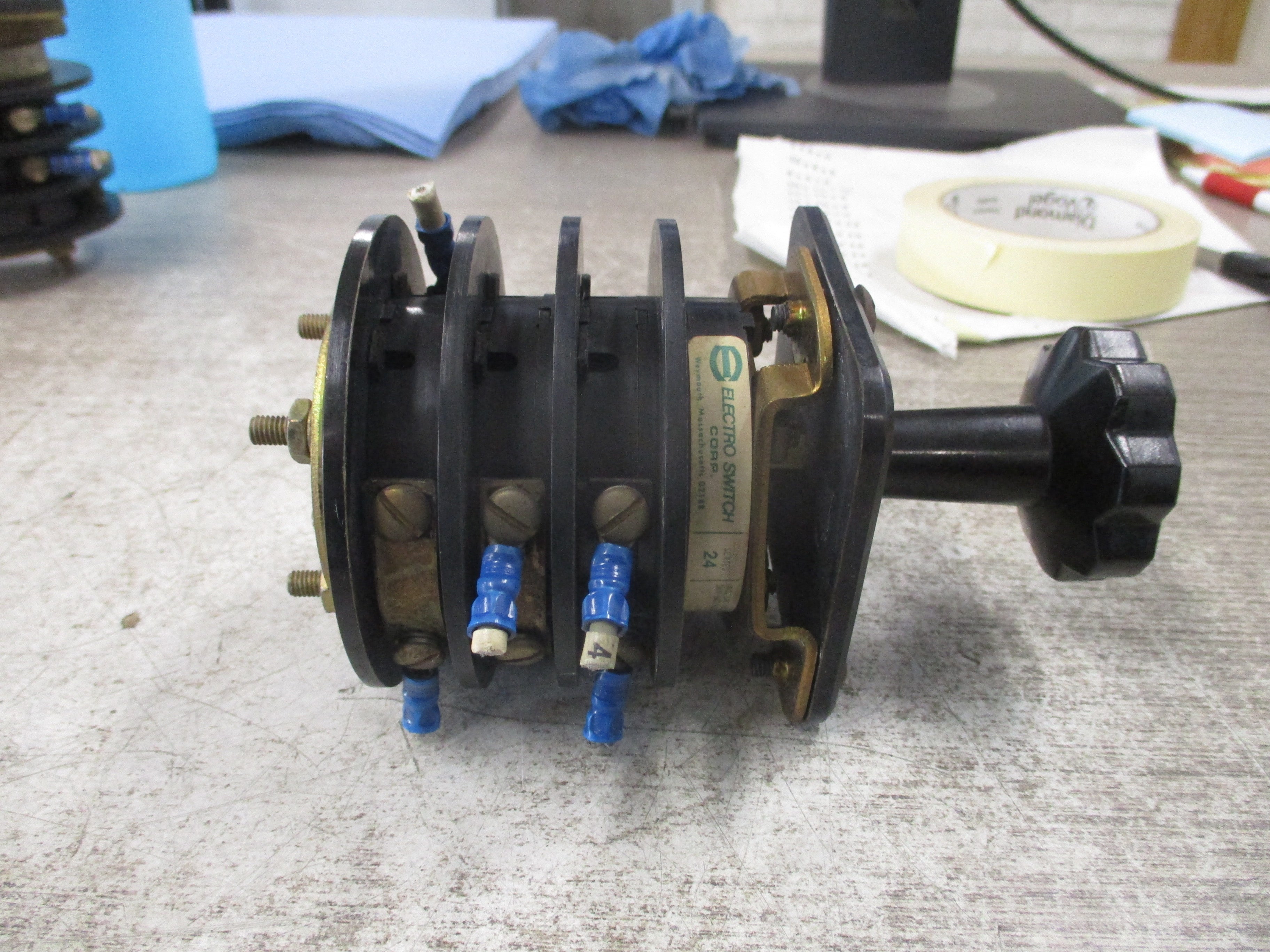 Electro Switch Series 24 Engine Select Rotary Switch 24903LG Used