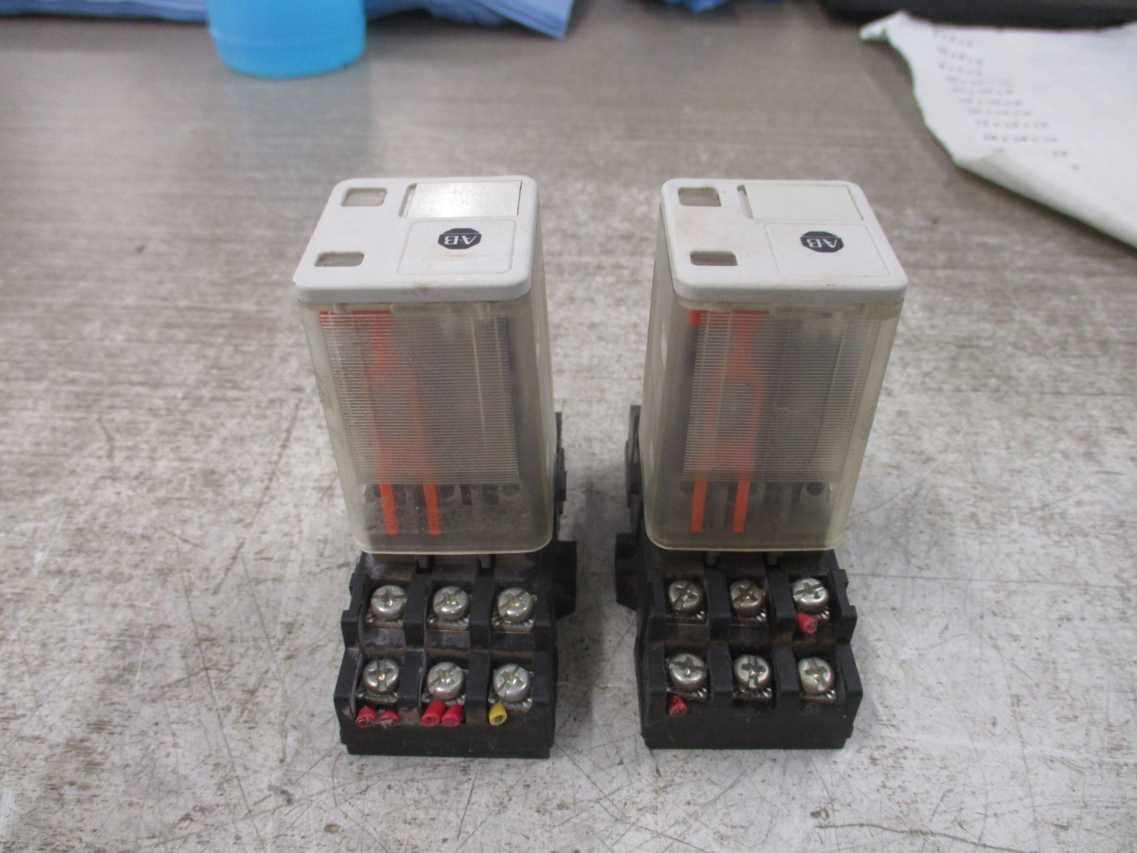Allen-Bradley Relay 700-HB33A1 Ser. B 120V Coil W/Base *Lot of 2* Used