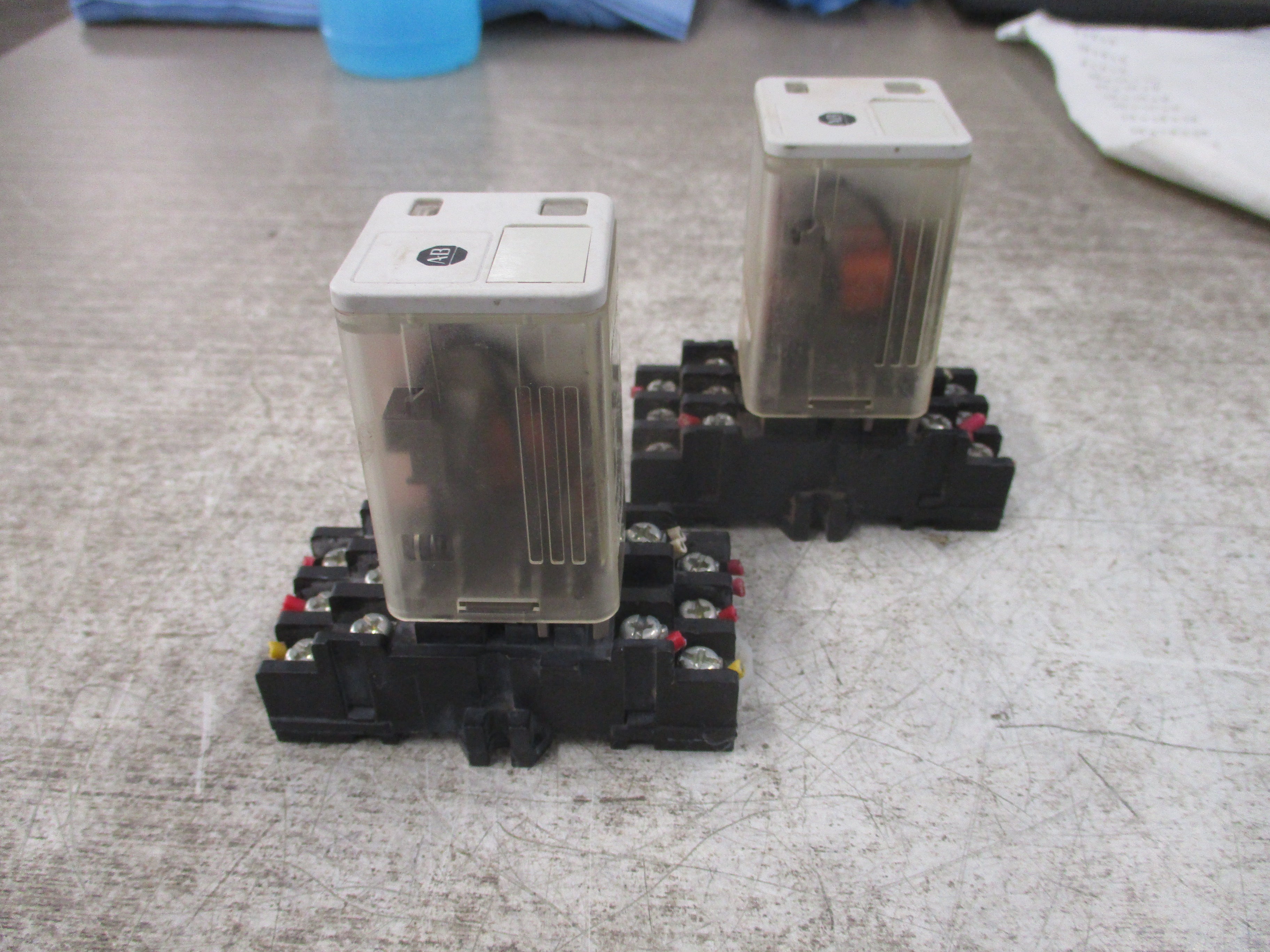 Allen-Bradley Relay 700-HB33A1 Ser. B 120V Coil W/Base *Lot of 2* Used