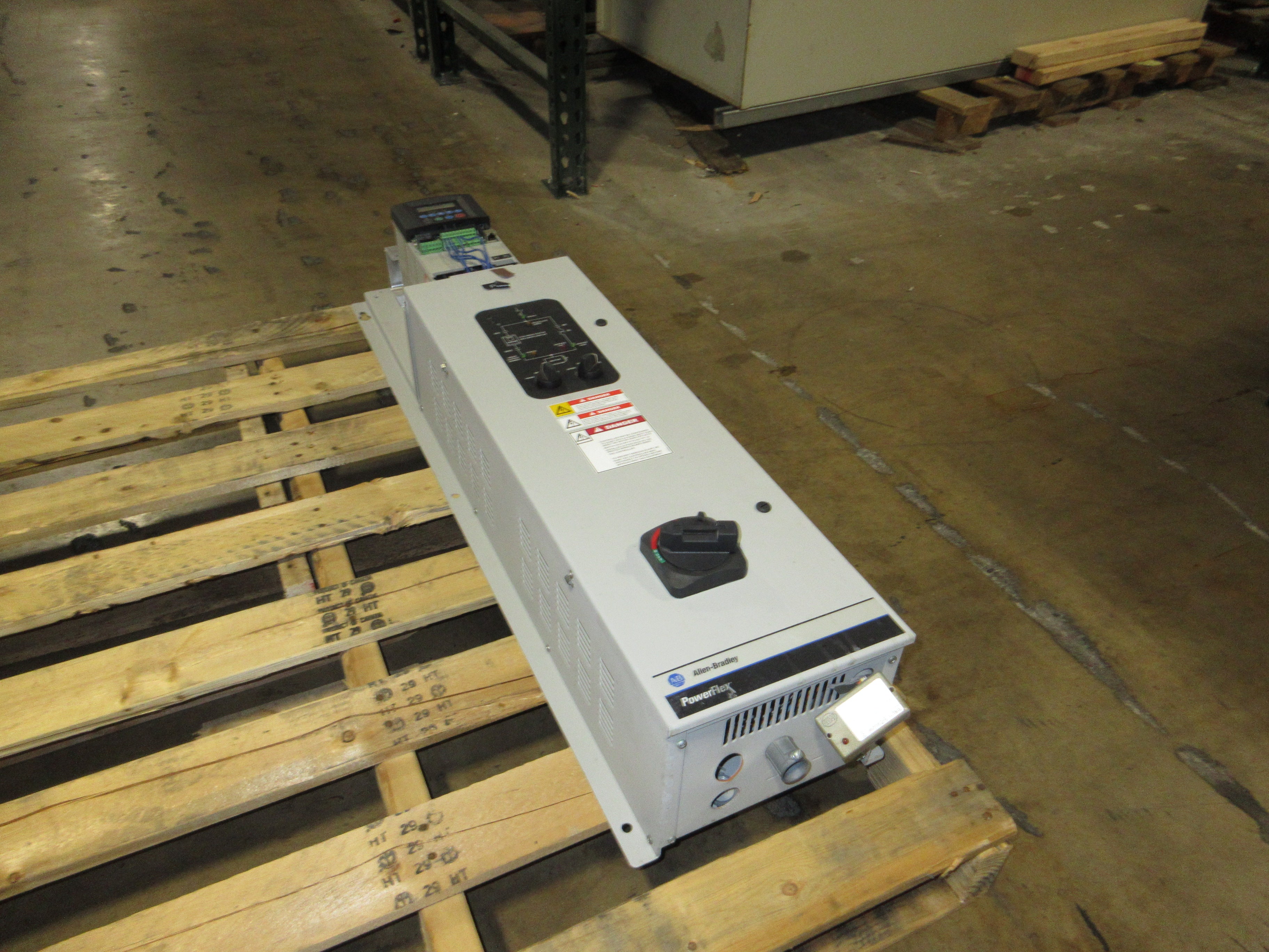 Allen-Bradley PowerFlex 400 AC Drive w/ Bypass 22C-D030N103 20HP 3Ph *No Cover*