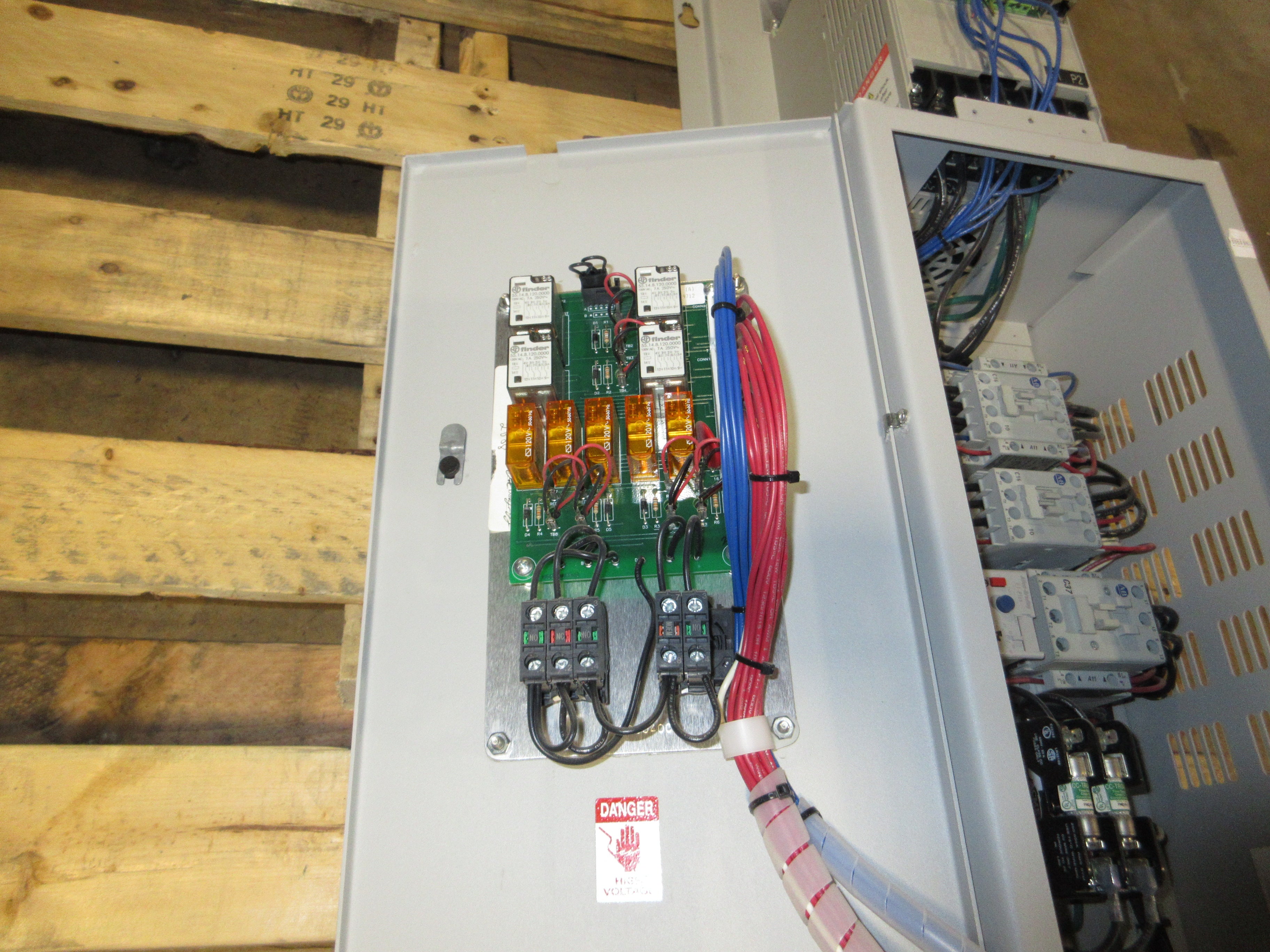 Allen-Bradley PowerFlex 400 AC Drive w/ Bypass 22C-D030N103 20HP 3Ph *No Cover*