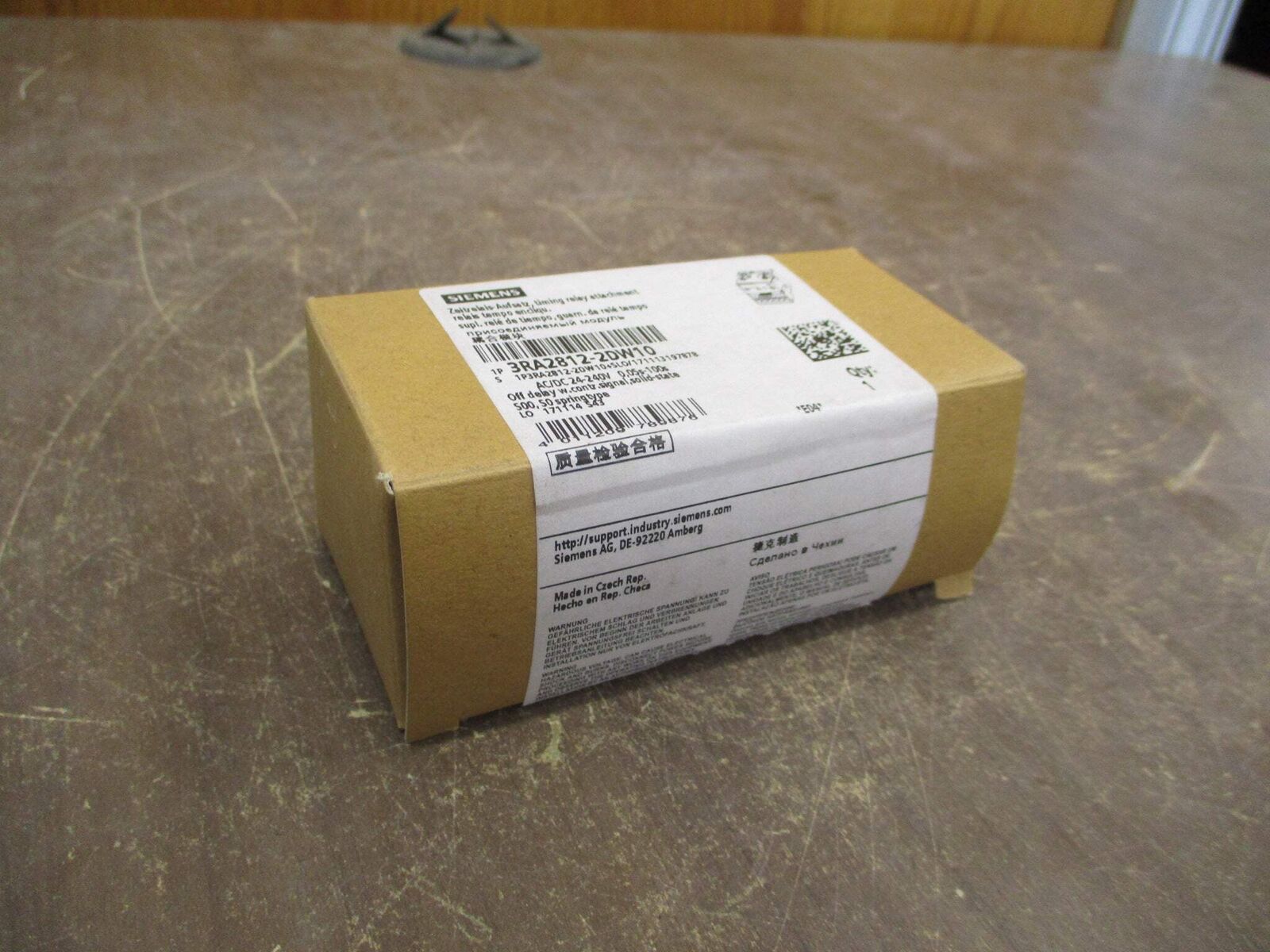 Siemens Timing Relay 3RA2812-2DW10 24-240V Range: 0.05 Sec - 100 Sec New Surplus