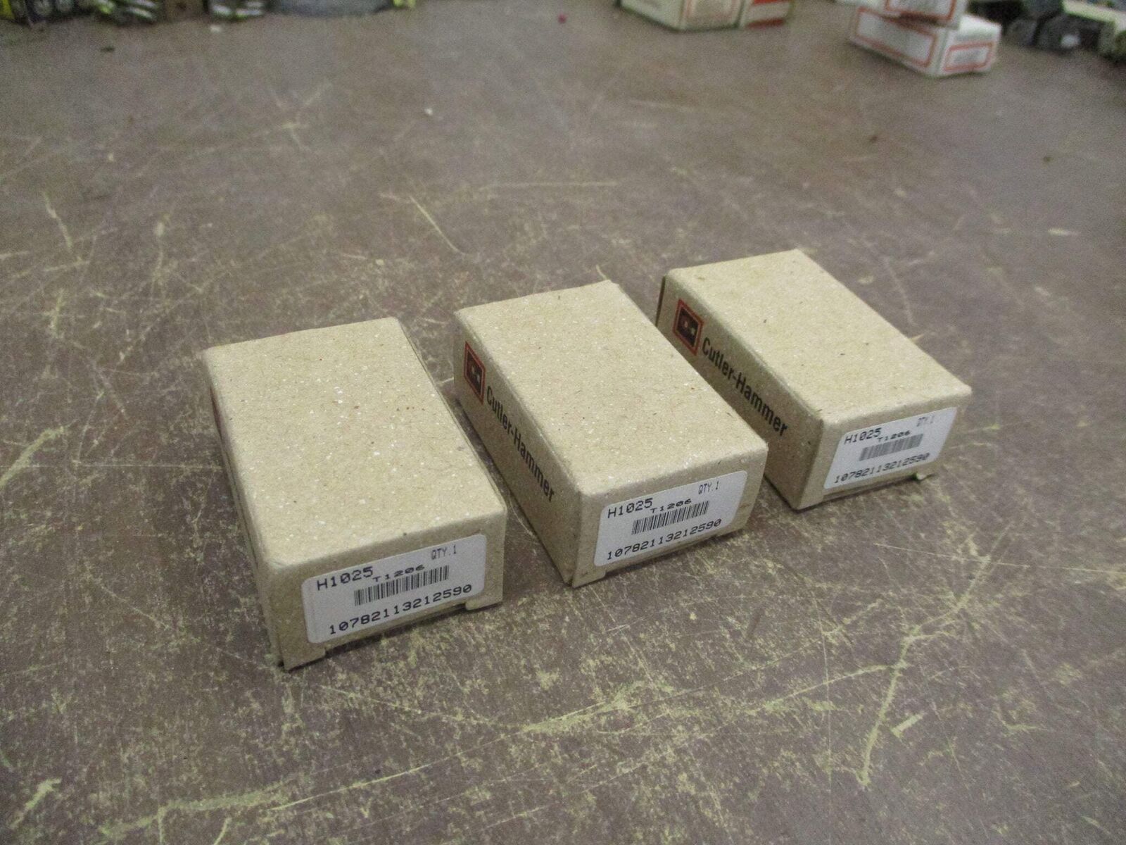 Cutler-Hammer Heaters H1025 *Lot of 3* New Surplus