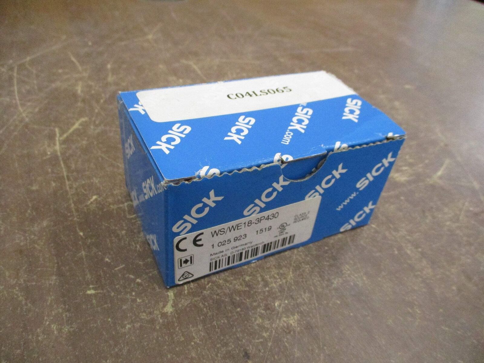 SICK Photoelectric Sensor WS/WE18-3P430 New Surplus