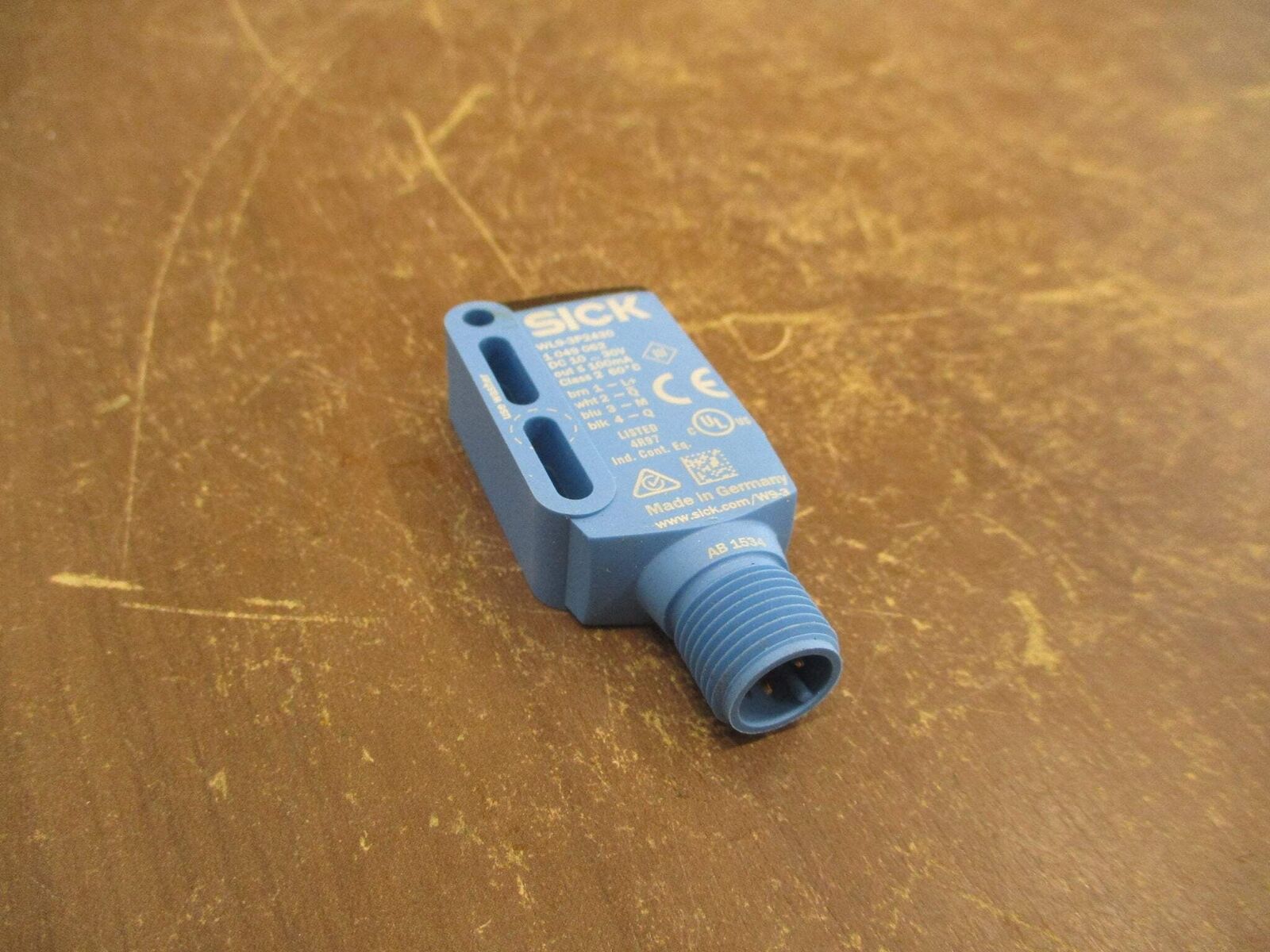 SICK Photoelectric Sensor 1 049 062 WL9-3P2430 New Surplus