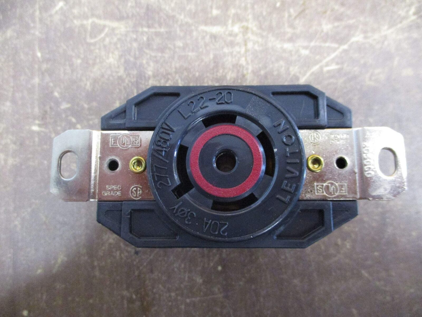 Leviton Receptacle 2520 20A 277/480V New Surplus