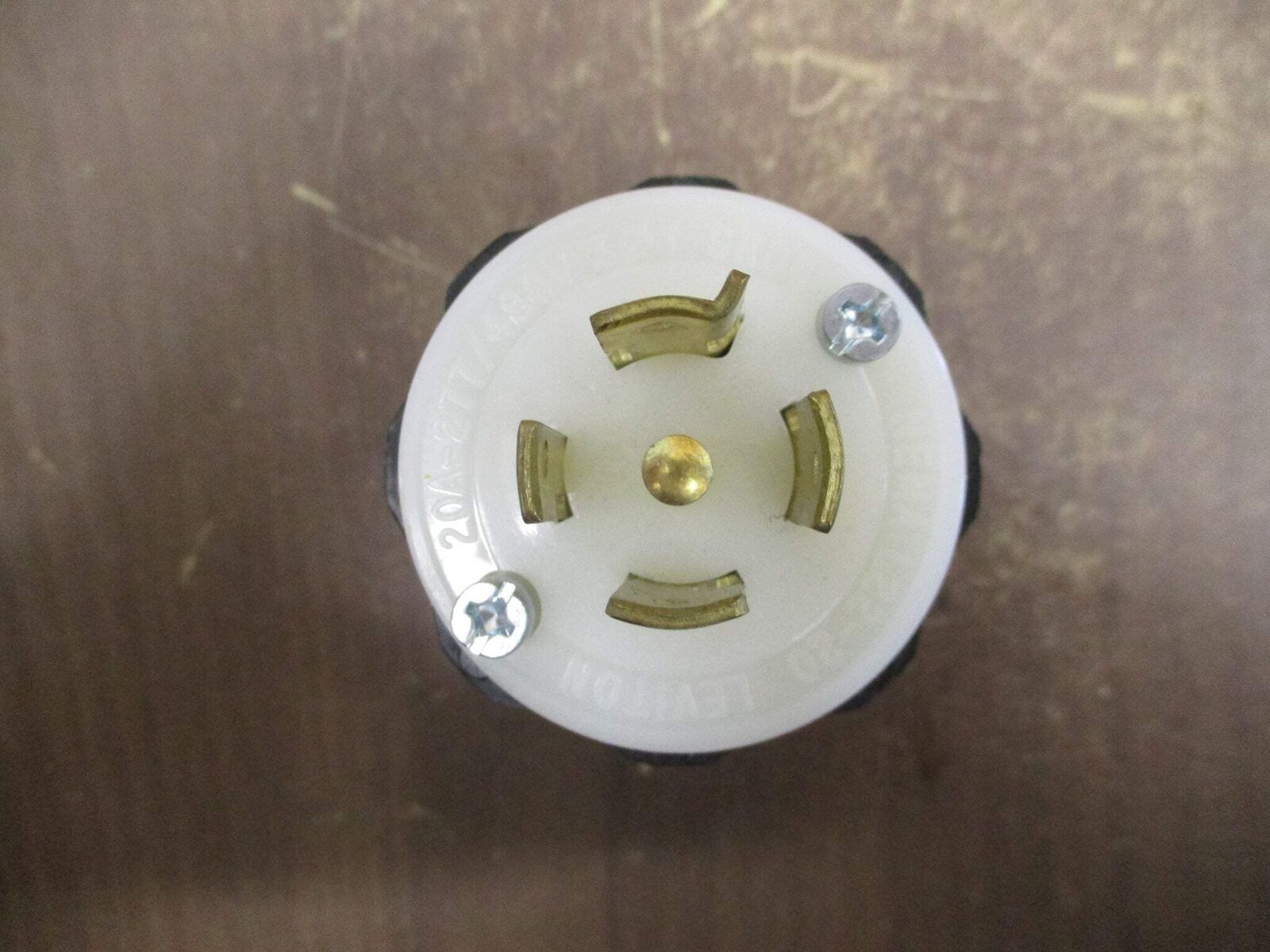 Leviton Plug 2521 20A 277/480V 4P 5W New Surplus