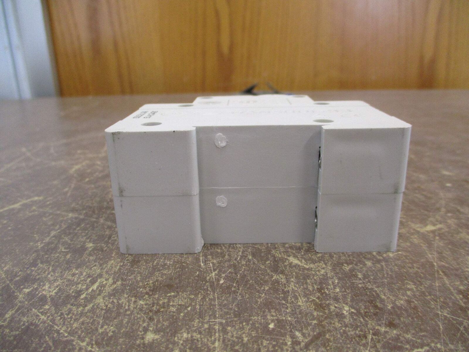 Tianshui 213 Circuit Breaker GSB2 D25 25A 415V 2P Used