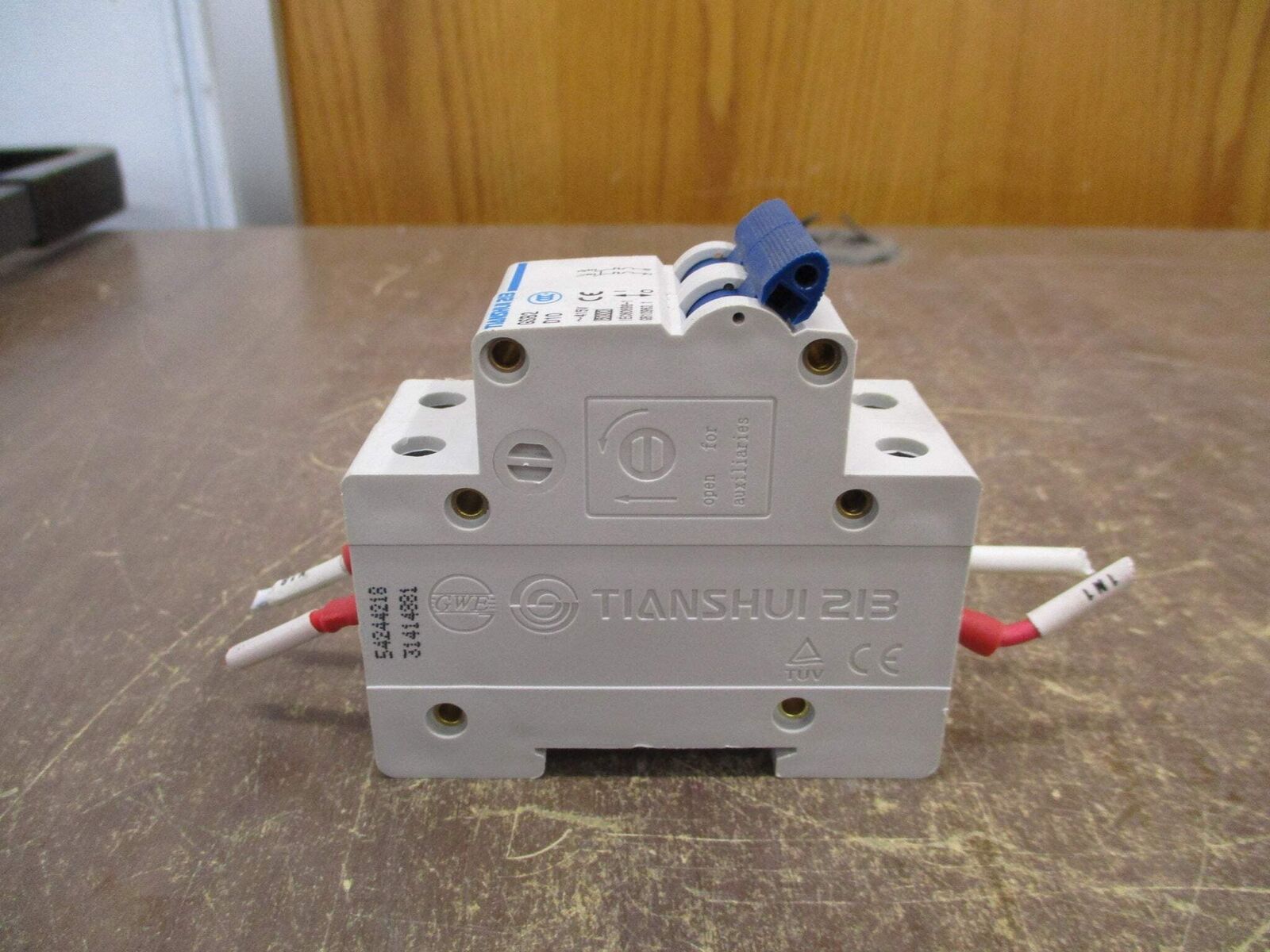 Tianshui 213 Circuit Breaker GSB2 D10 10A 415V 2P Used