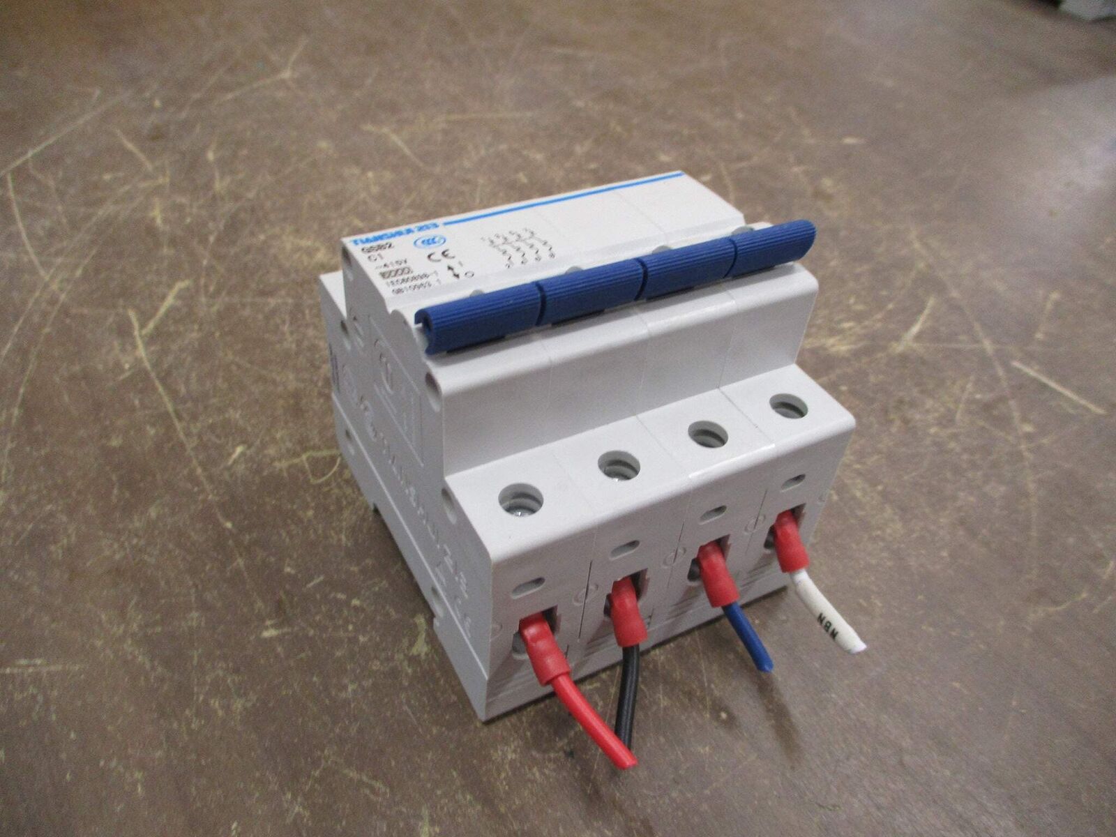 Tianshui 213 Circuit Breaker GSB2 C1 1A 415V 4P Used