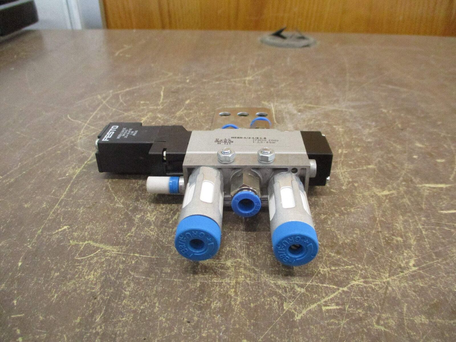 Festo Solenoid Valve MEBH-5/2-1/8-L-B 2.5-8 bar *No Box* New Surplus
