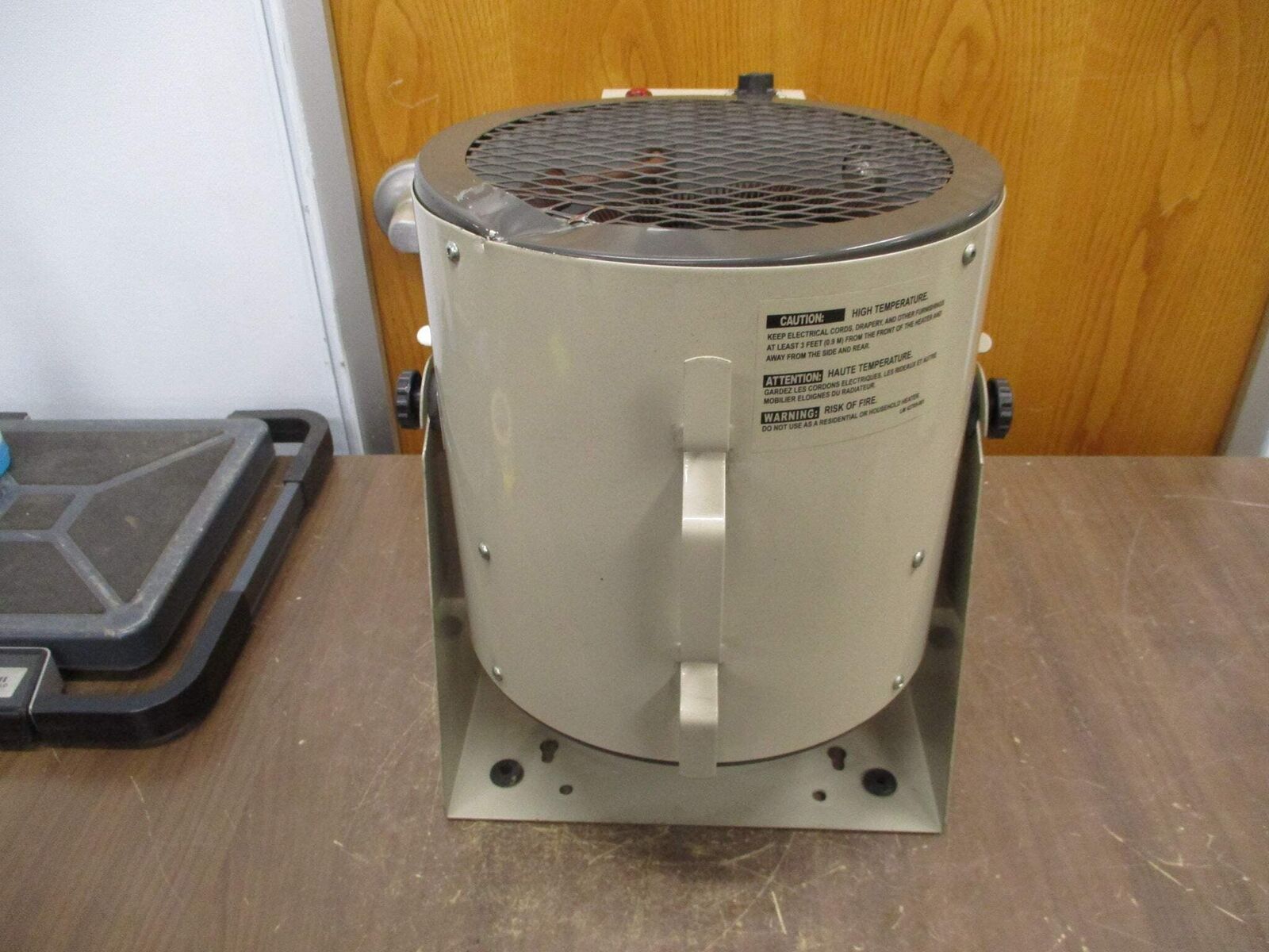 TPI Fan-Forced Portable Heater HF686TC 240/208V 60Hz 5600/4200W Used