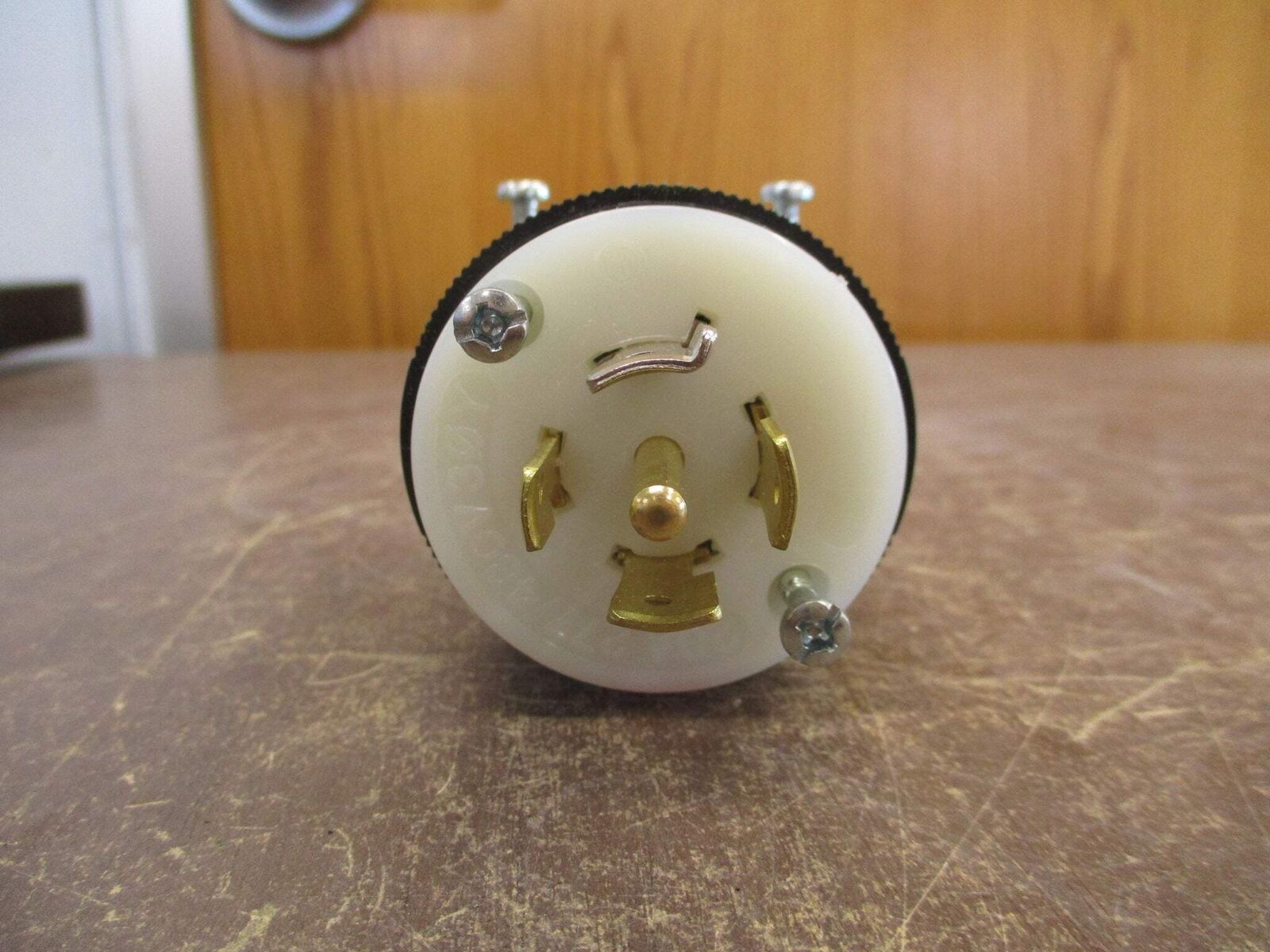 Hubbell Twist-Lock Plug HBL2521 20A 277/480V 3Ph 4P 5W New Surplus