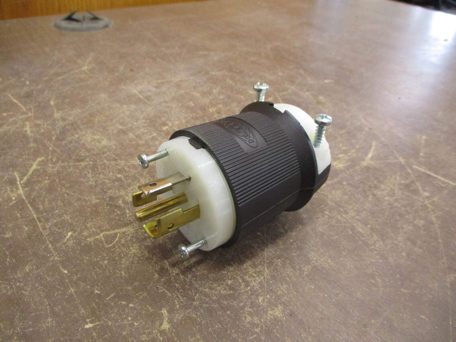 Hubbell Twist-Lock Plug HBL2521 20A 277/480V 3Ph 4P 5W New Surplus