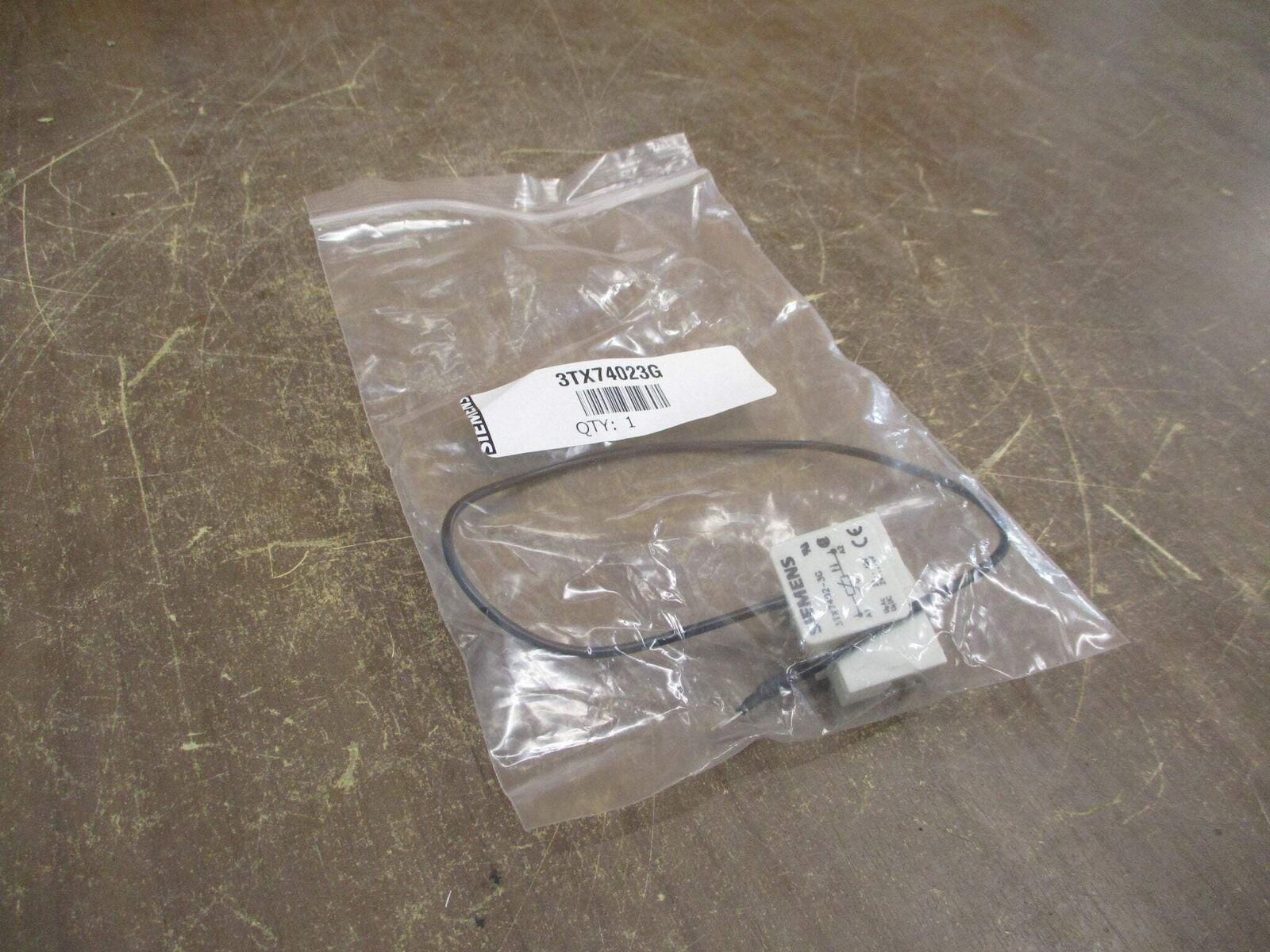 Siemens Surge Suppressor 3TX74023G New Surplus