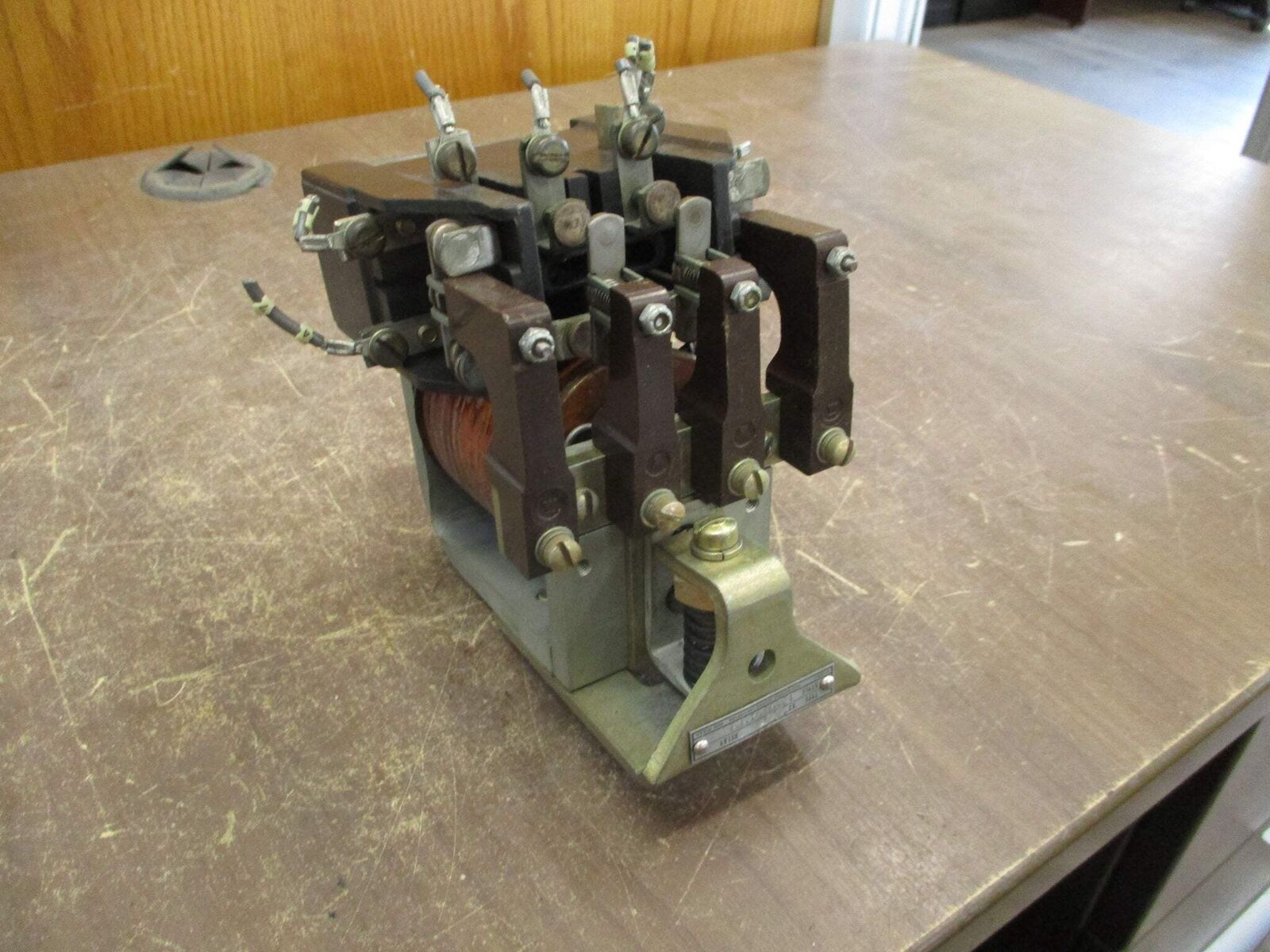 Westinghouse Type AZ22S Relay 1292499 58/115VDC Coil Used