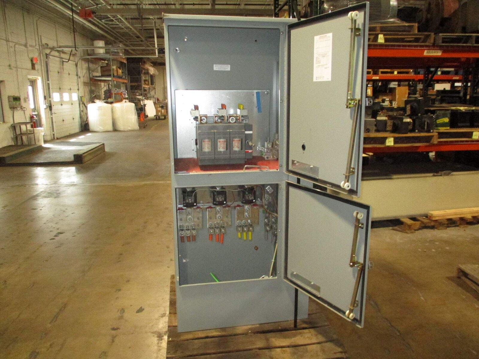 AMP Combination Meter Main MCT367L 800A 600V 3Ph 4W Service Entrance Rated