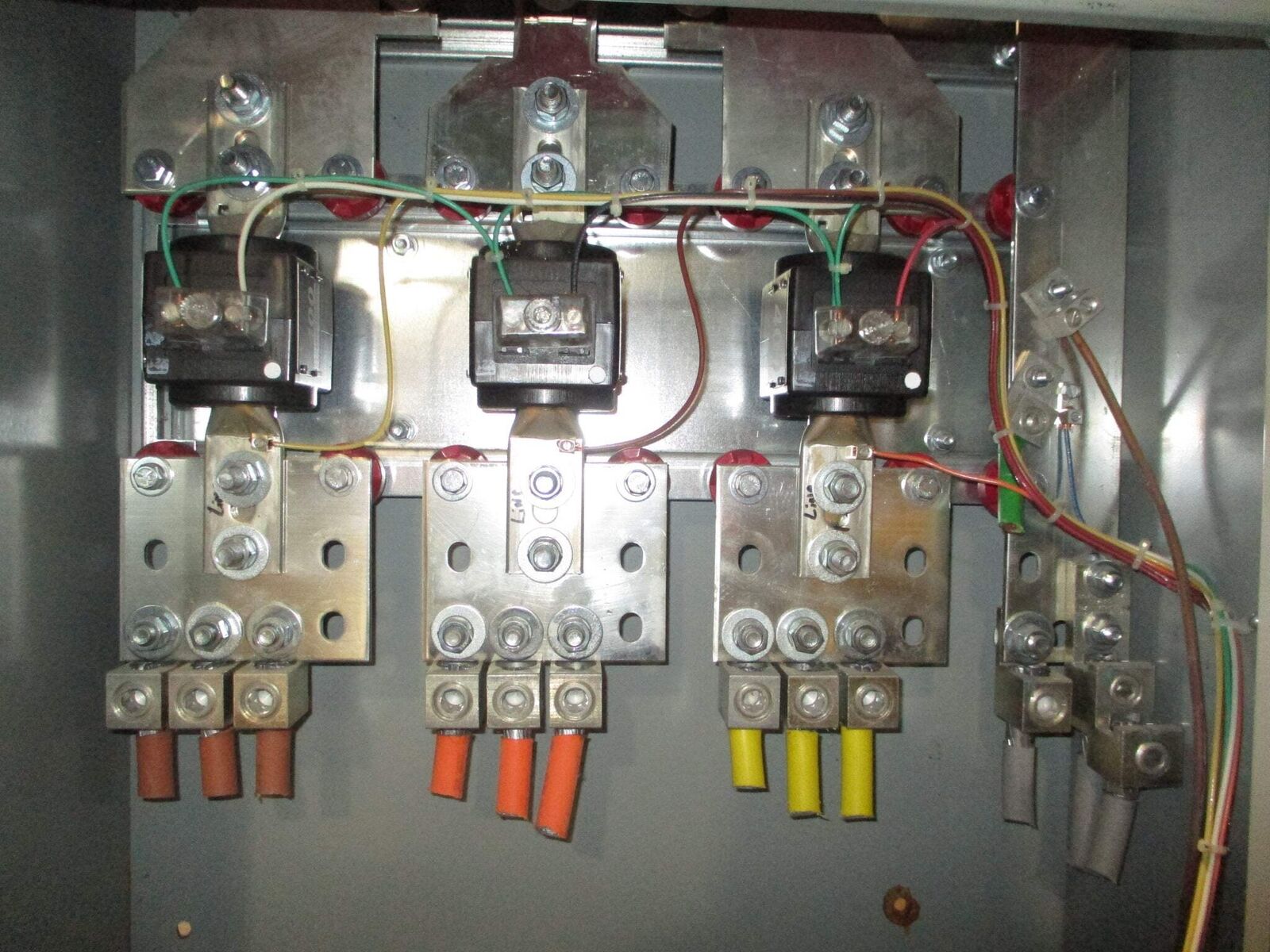 AMP Combination Meter Main MCT367L 800A 600V 3Ph 4W Service Entrance Rated