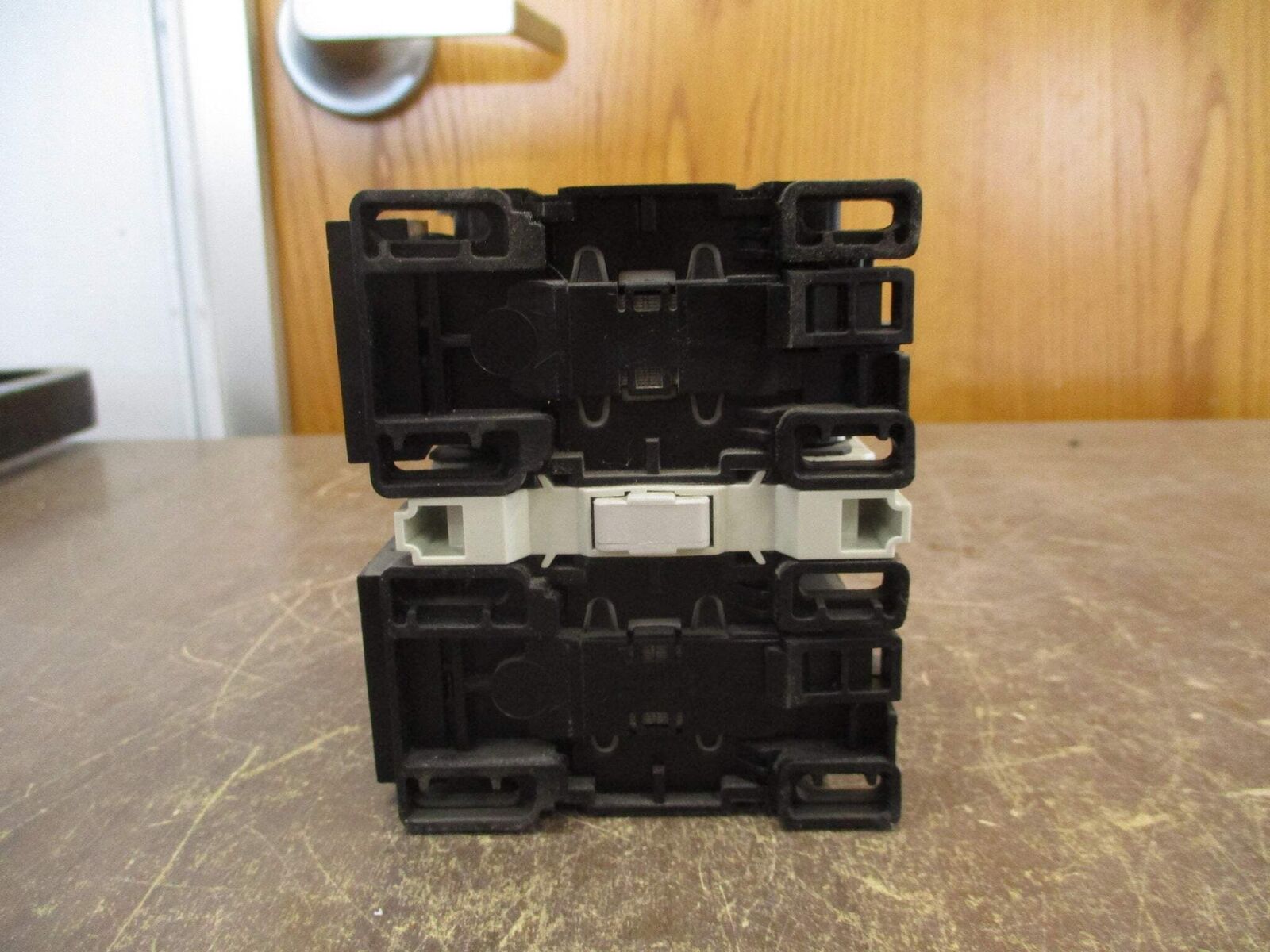 GE Reversing Contactor CL00A310T 120V Coil 25A 600V (1) Aux Contact Used