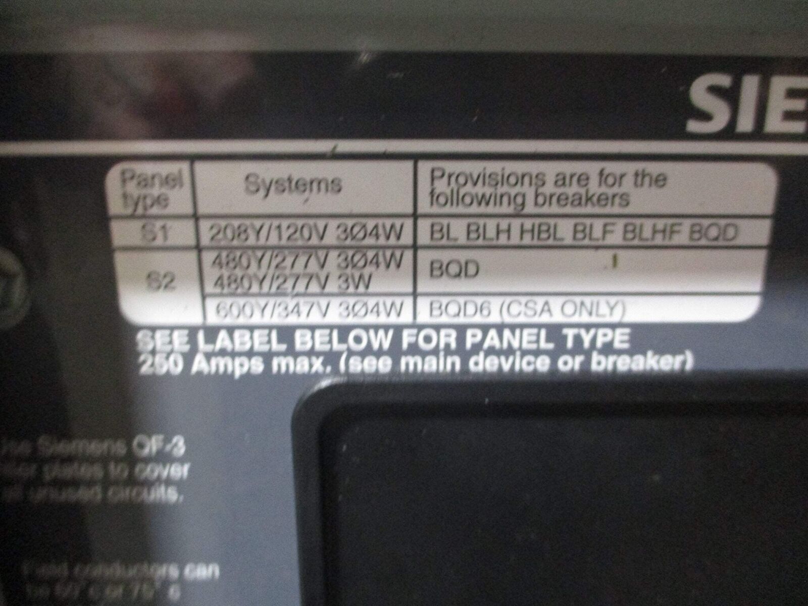 Siemens Main Lug Breaker Panel I1X42MC250A 208Y/120V 3Ph 4W 42-Slot