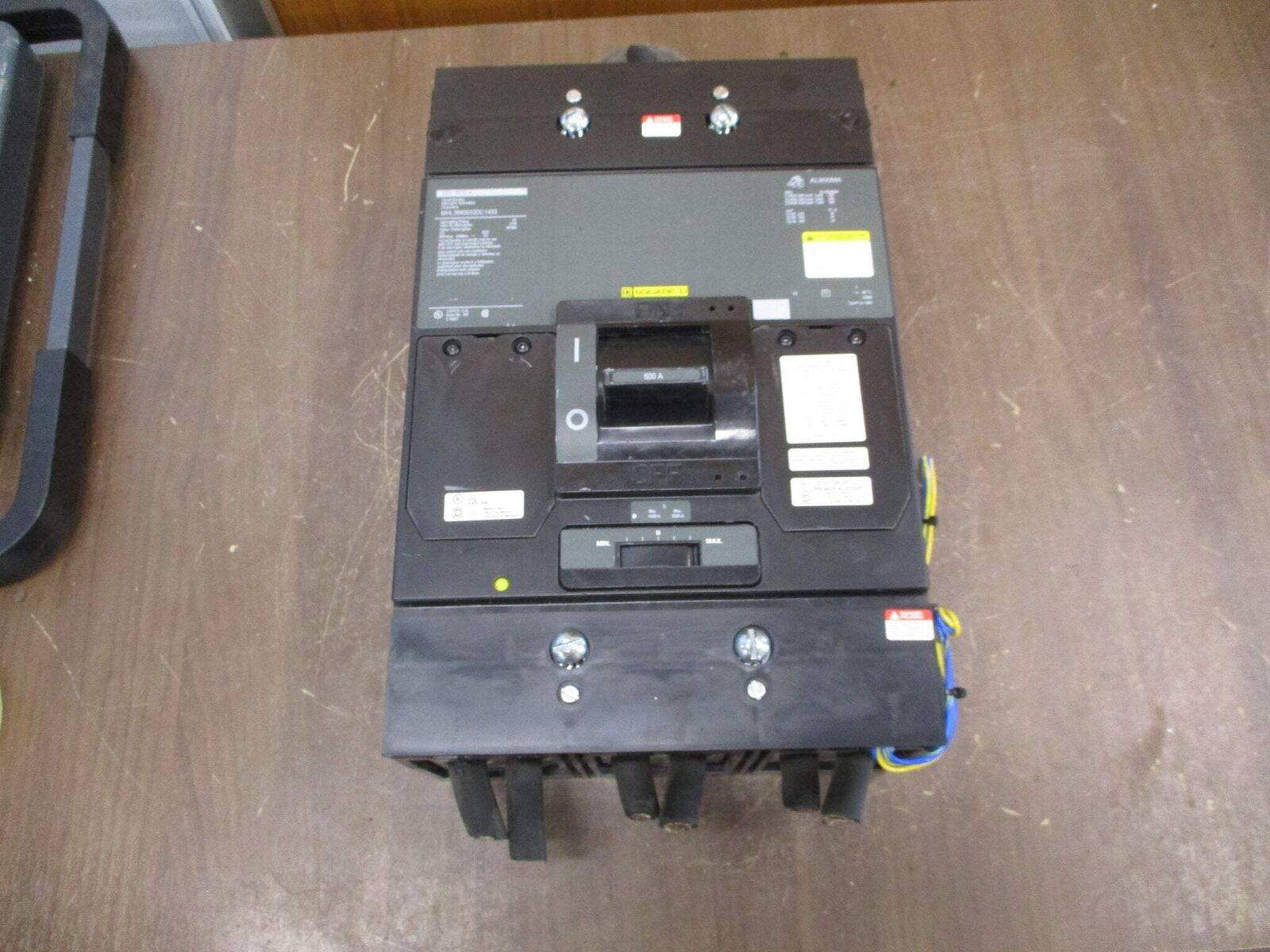 Square D DC Breaker Disconnect MHL3660033DC1433 600A 600VDC Used