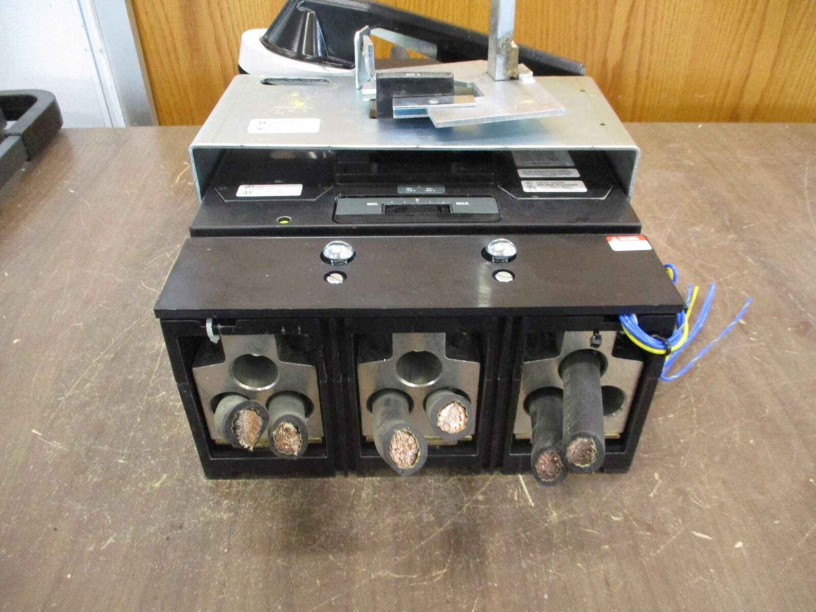 Square D DC Breaker Disconnect MHL3660033DC1426 600A 600VDC Used