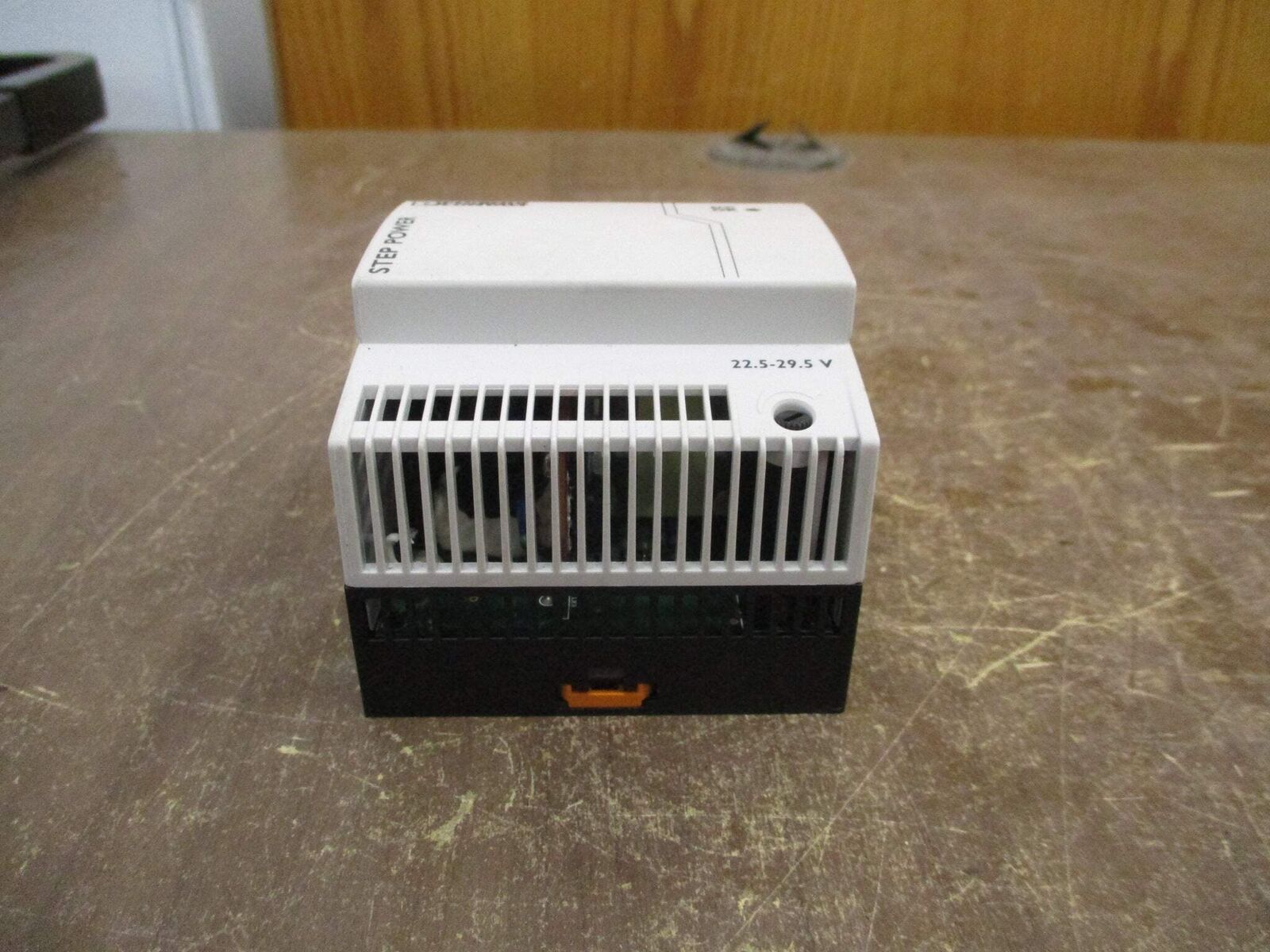 Phoenix Contact Step Power Supply 2868651 STEP-PS/1AC/24DC/2.5 Input: 100-240VAC