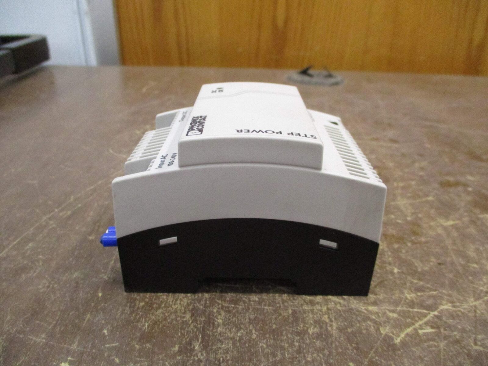 Phoenix Contact Step Power Supply 2868651 STEP-PS/1AC/24DC/2.5 Input: 100-240VAC