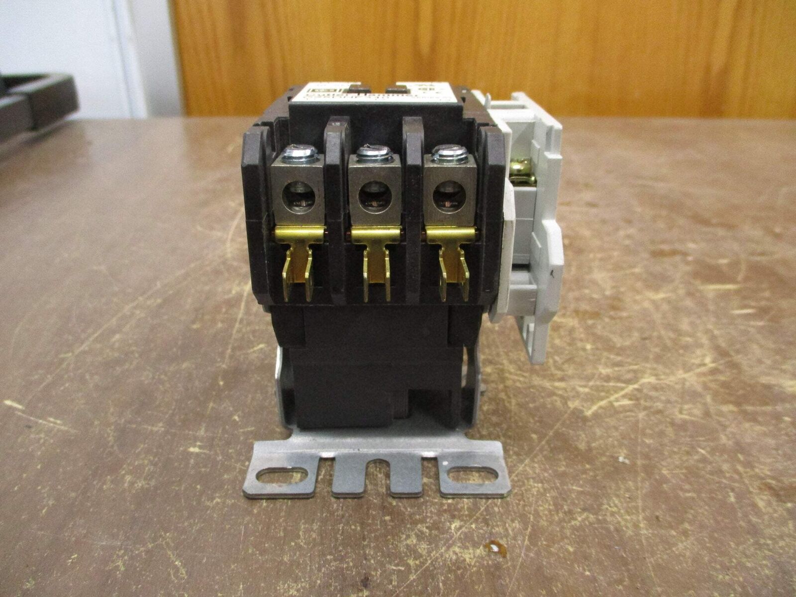 Cutler-Hammer Contactor C25DNF340 Ser. C1 120V Coil 40A w/ Aux Contact Used