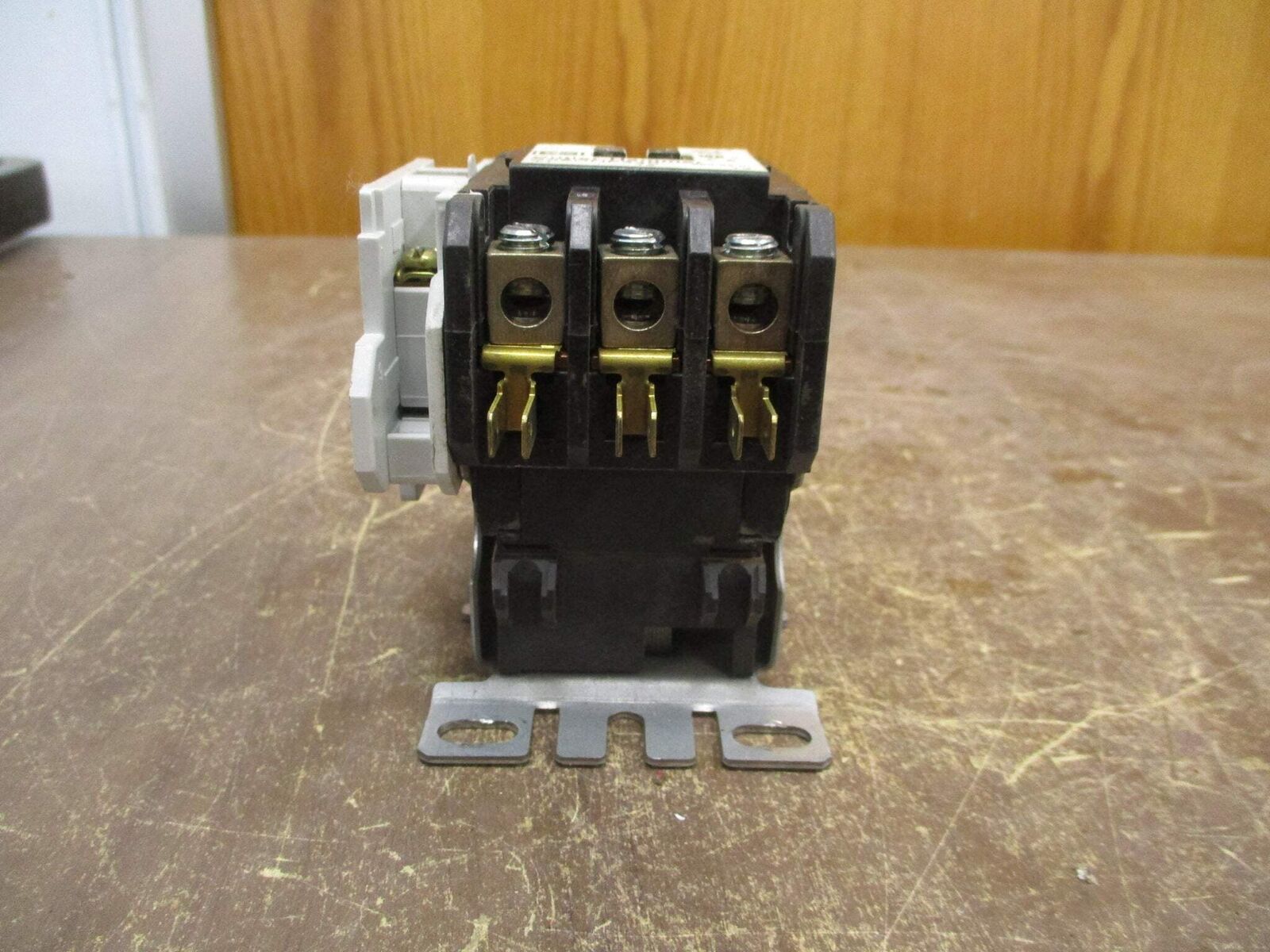 Cutler-Hammer Contactor C25DNF340 Ser. C1 120V Coil 40A w/ Aux Contact Used