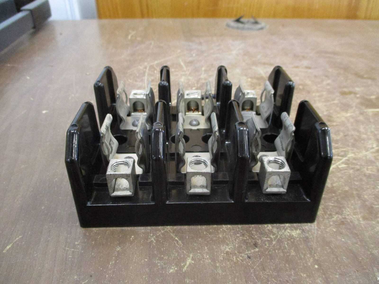 GE Fuseholder 0108C9633G5 30A 600V 3P *Missing (3) Terminal Screws* Used