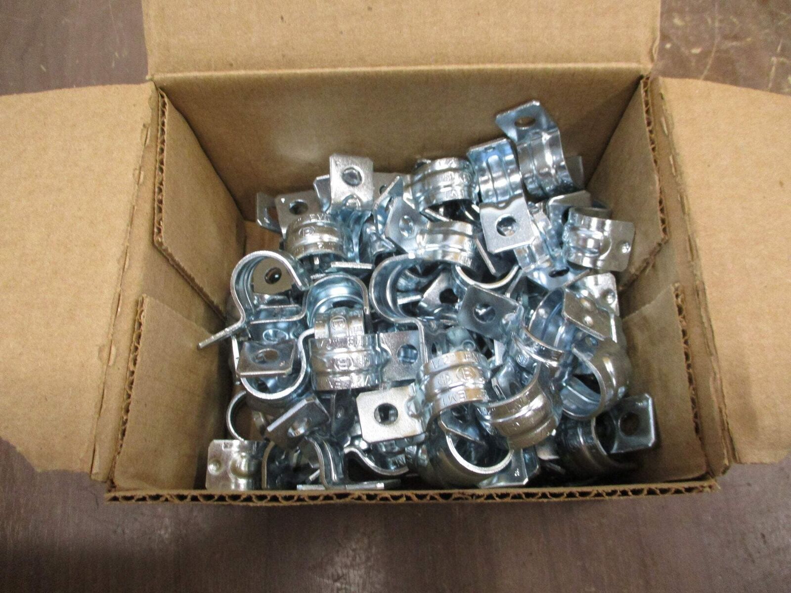 Bridgeport Pipe Strap 920-S Size: 1/2" One-Hole For EMT *Box of 100* New Surplus