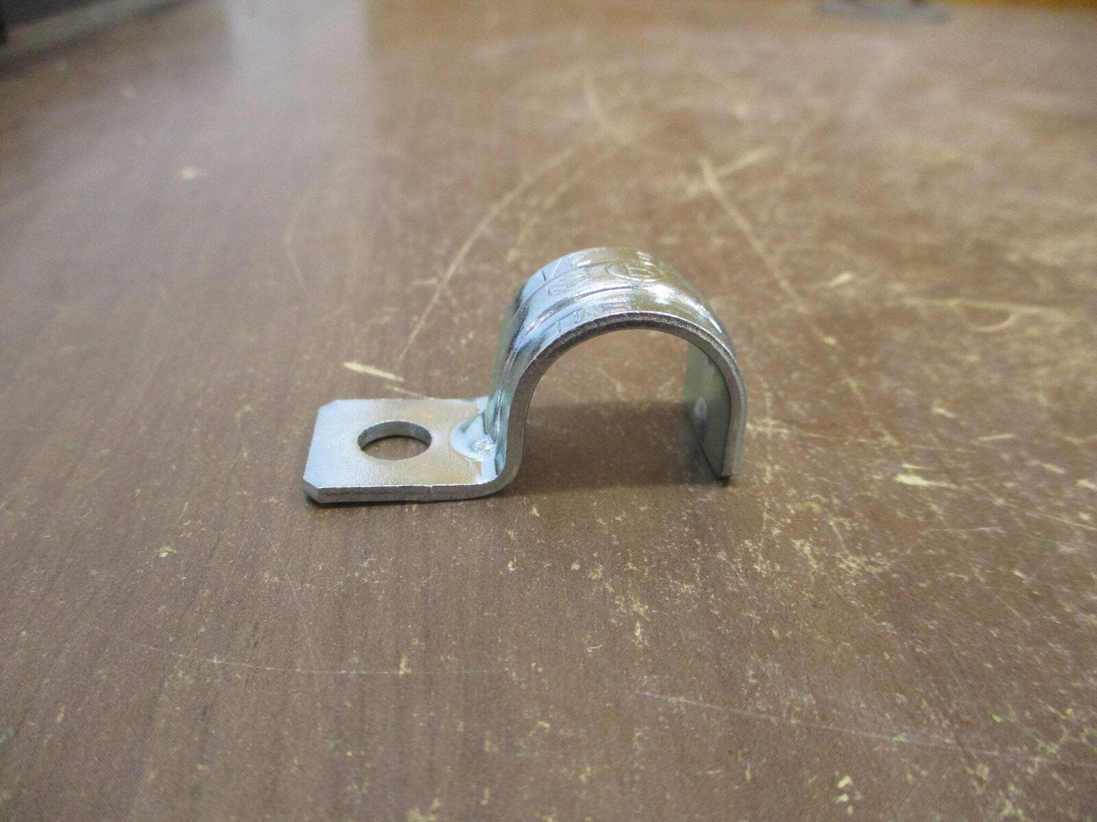 Bridgeport Pipe Strap 920-S Size: 1/2" One-Hole For EMT *Box of 100* New Surplus