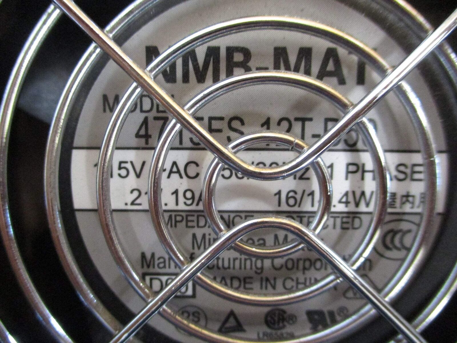 Minebea NMB-MAT Axial Fan 4715FS-12T-B50 115V 50/60Hz 1Ph 0.21/0.19A Used