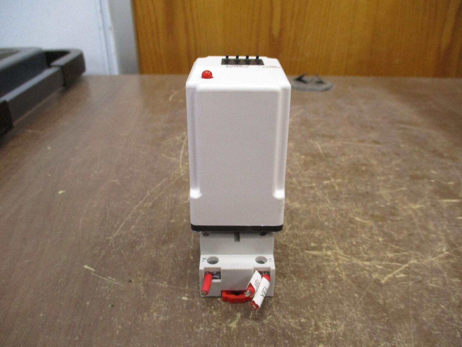 Square D Timing Relay 9050 JCK60V20 Ser. E Range: 0.05 Sec - 999 Hr w/ Base Used