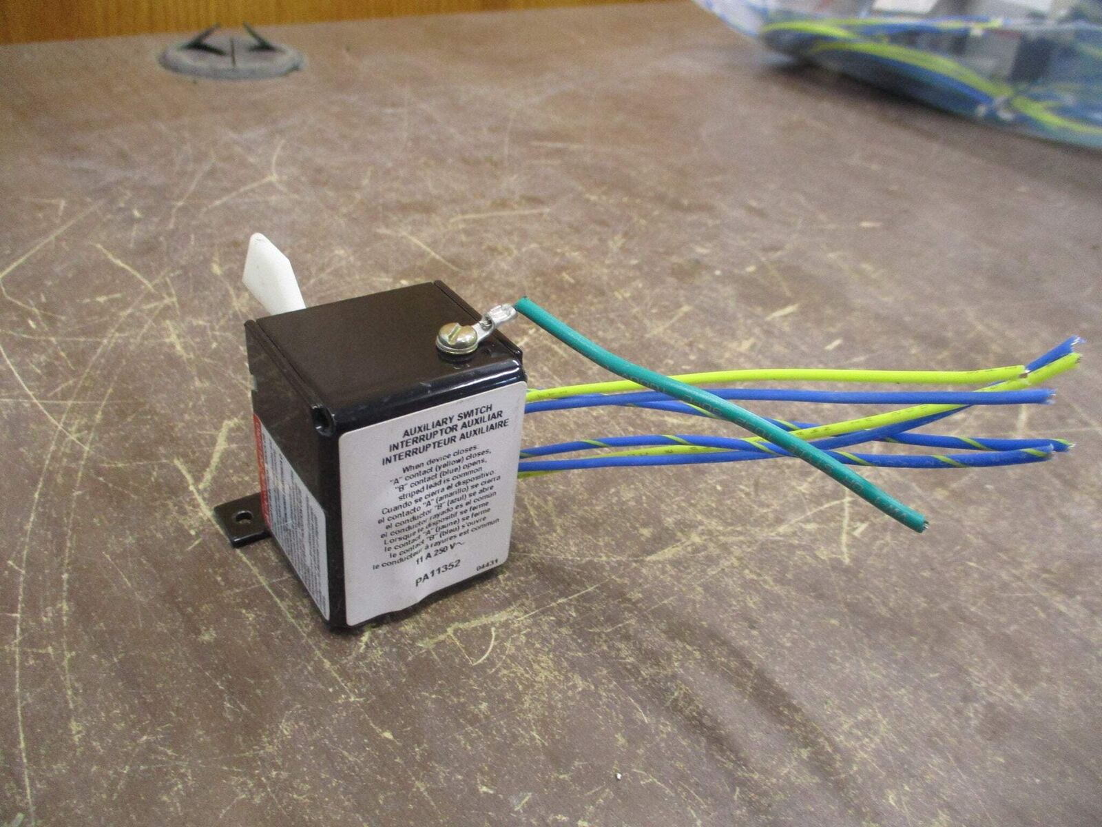 Square D Auxiliary Switch PA11352 11A 250V Used