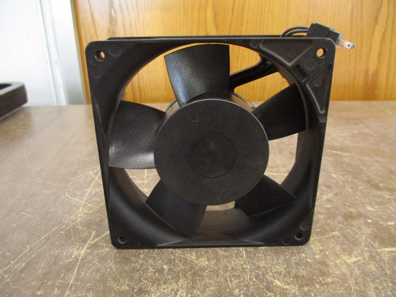 Minebea NMB-MAT Axial Fan 4715FS-12T-B50 115V 0.21/0.19A 50/60Hz 1Ph 16/14.4W