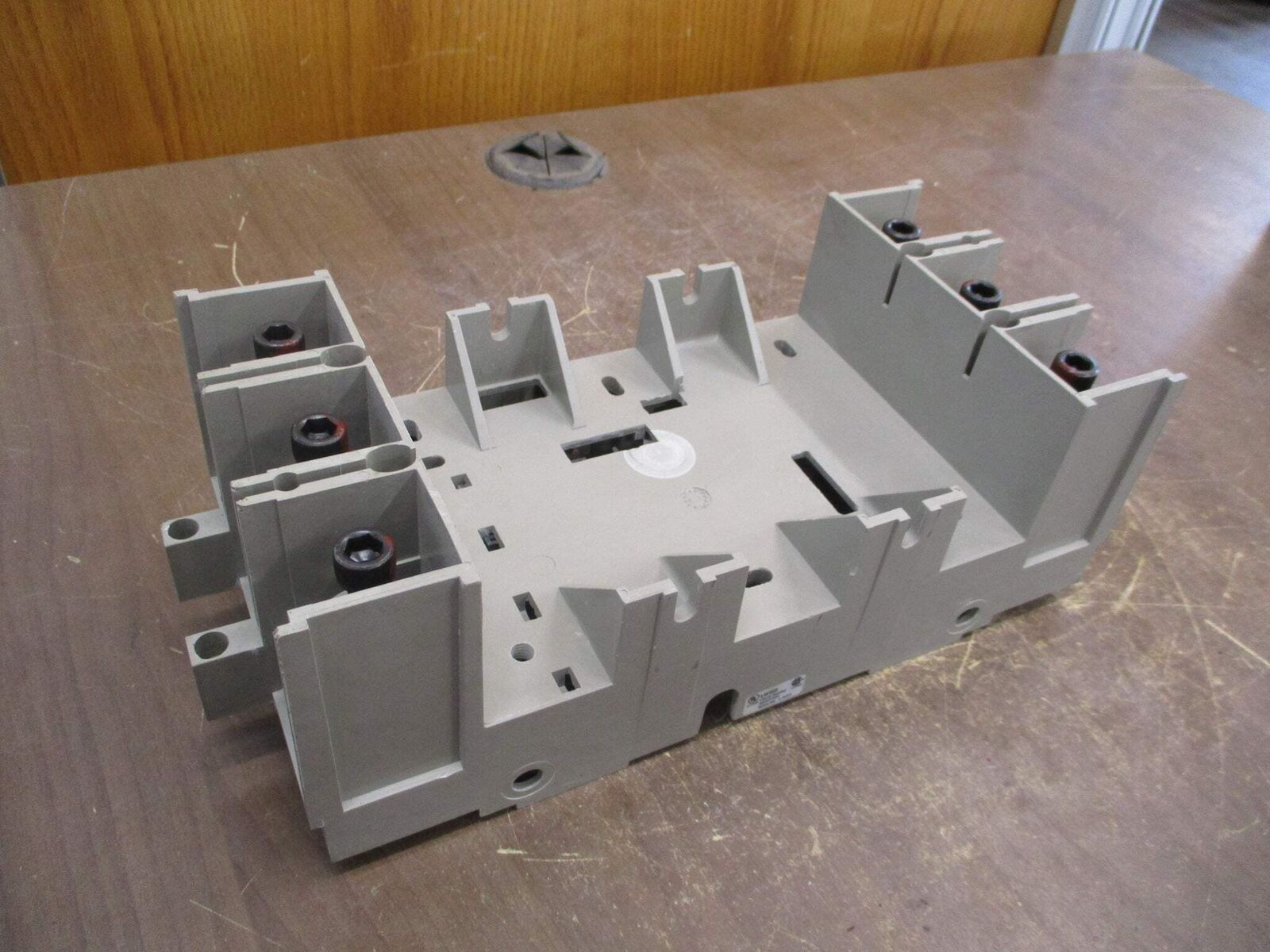 Merlin Gerin Circuit Breaker Plug-In Adapter L-5371 For NSJ400A Breaker Used