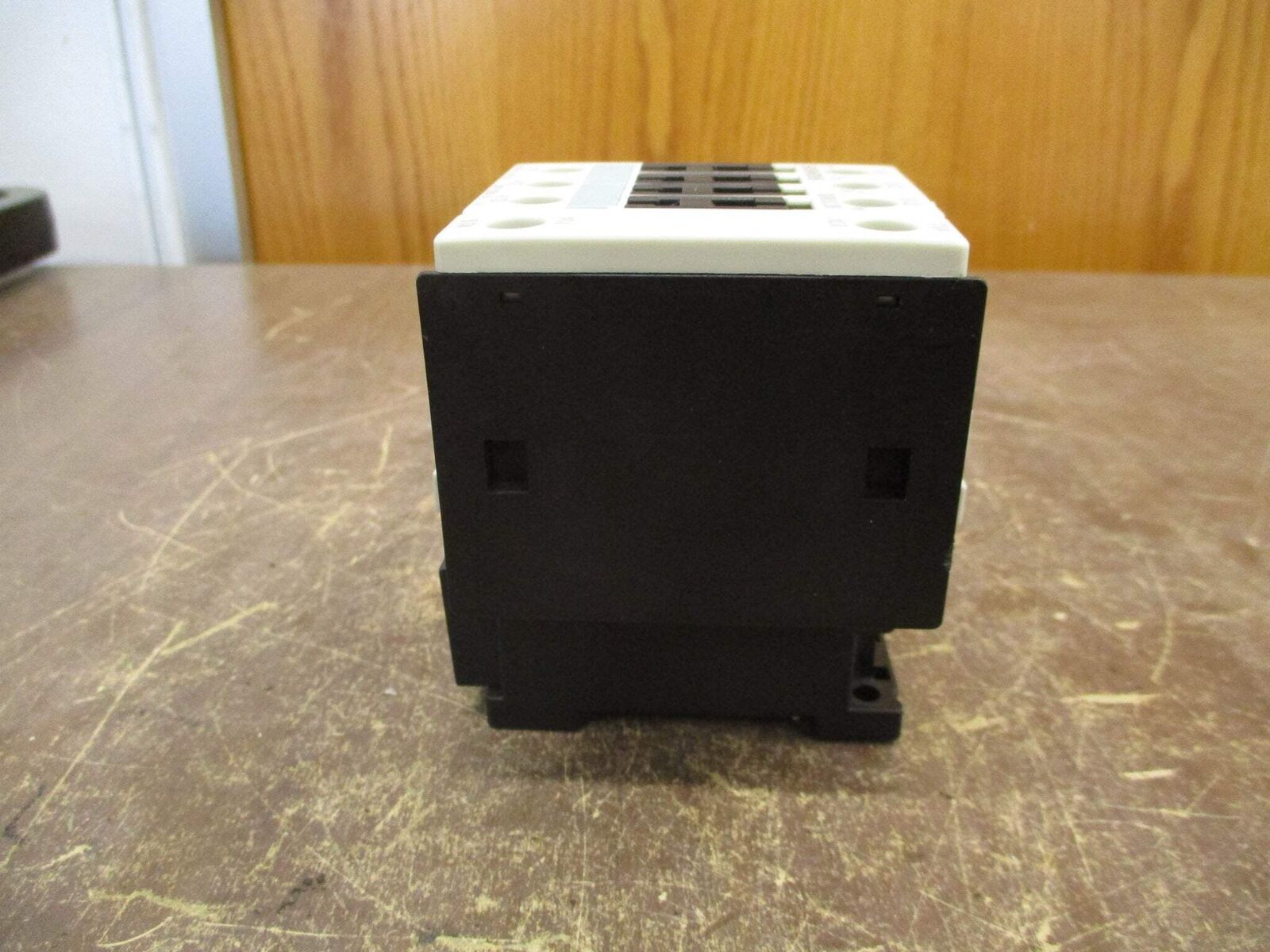 Siemens Sirius 3R Contactor 3RT1325-1A..0 30A 690V 120V Coil Used