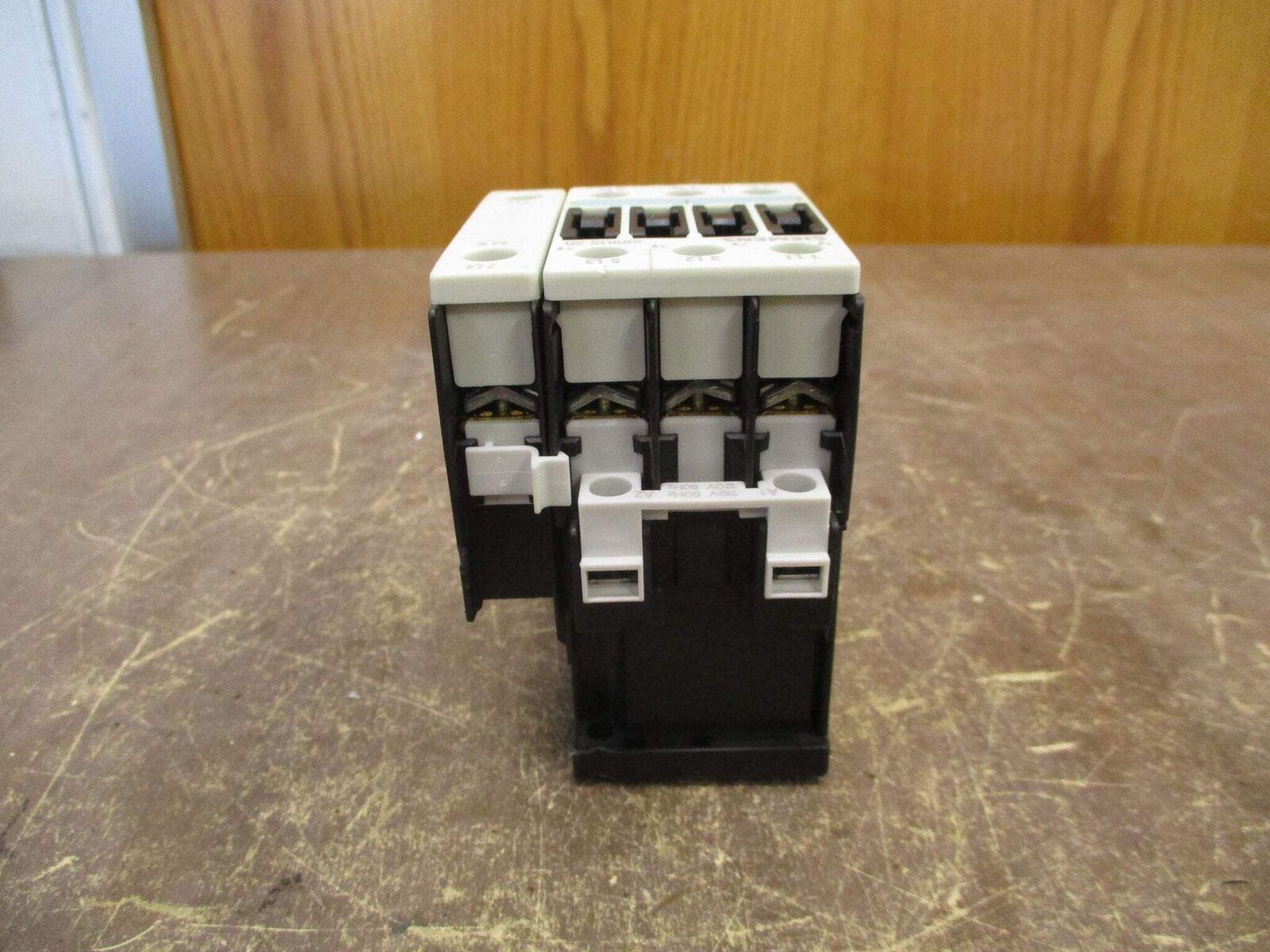 Siemens Sirius 3R Contactor 3RT1325-1A..0 30A 690V 120V Coil Used