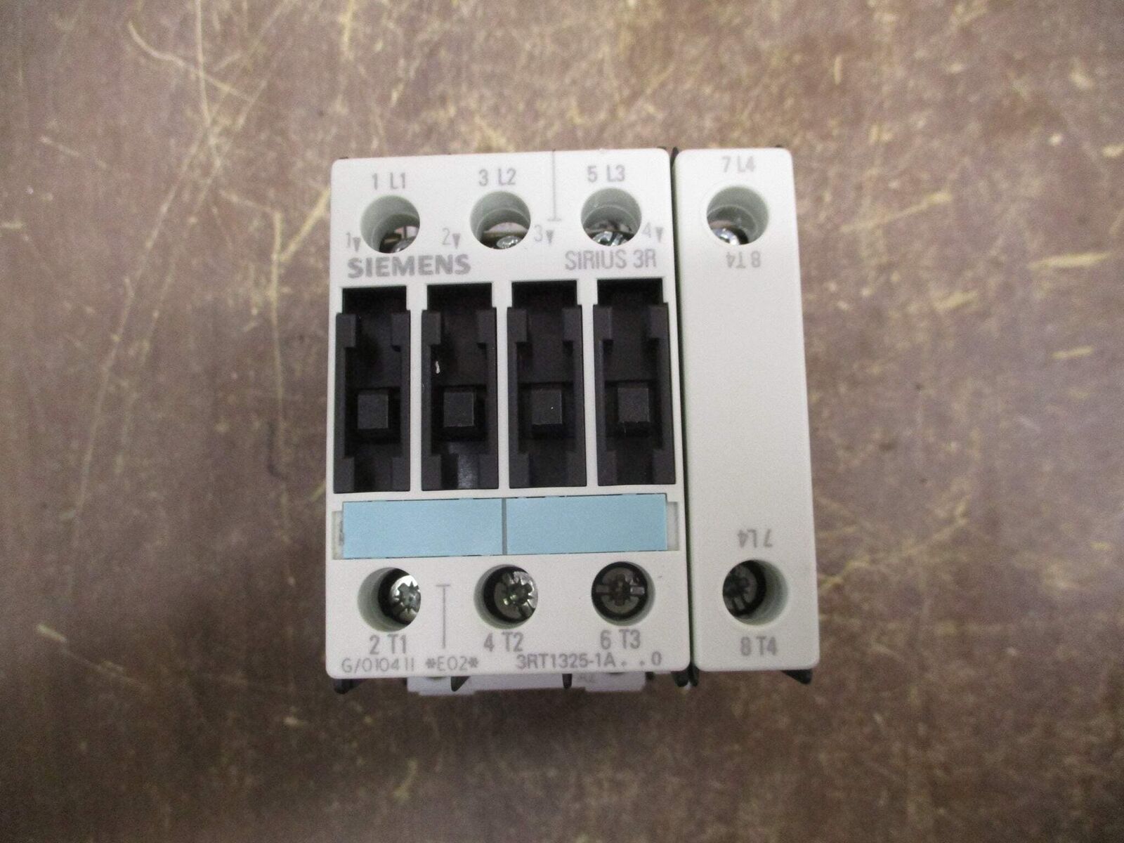 Siemens Sirius 3R Contactor 3RT1325-1A..0 30A 690V 120V Coil Used